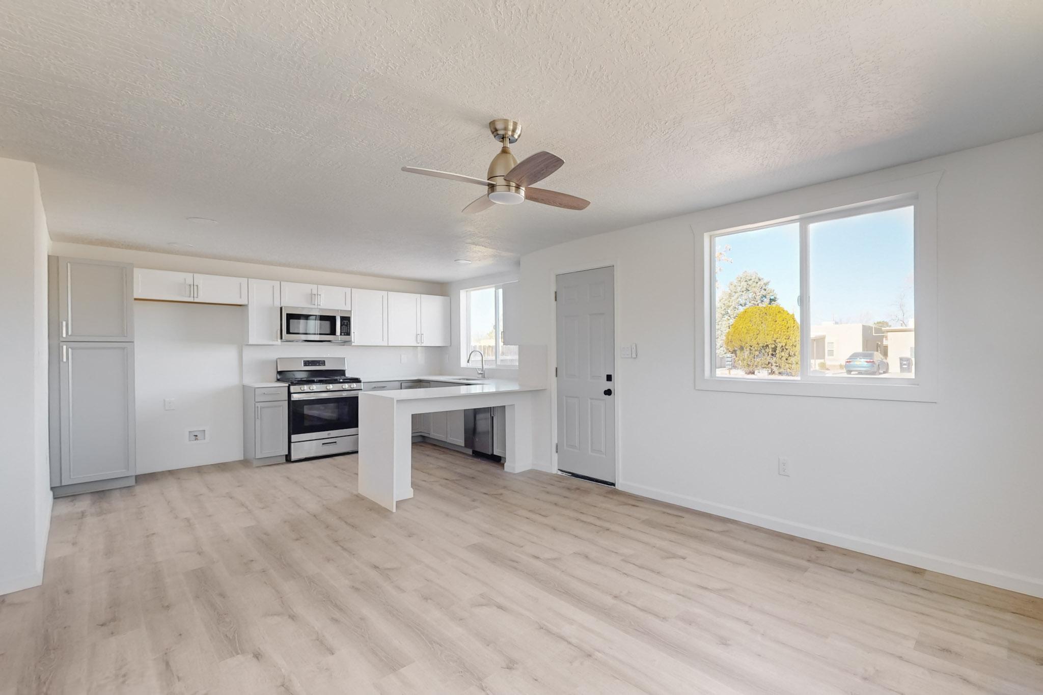 902 PALO DURO Avenue NW