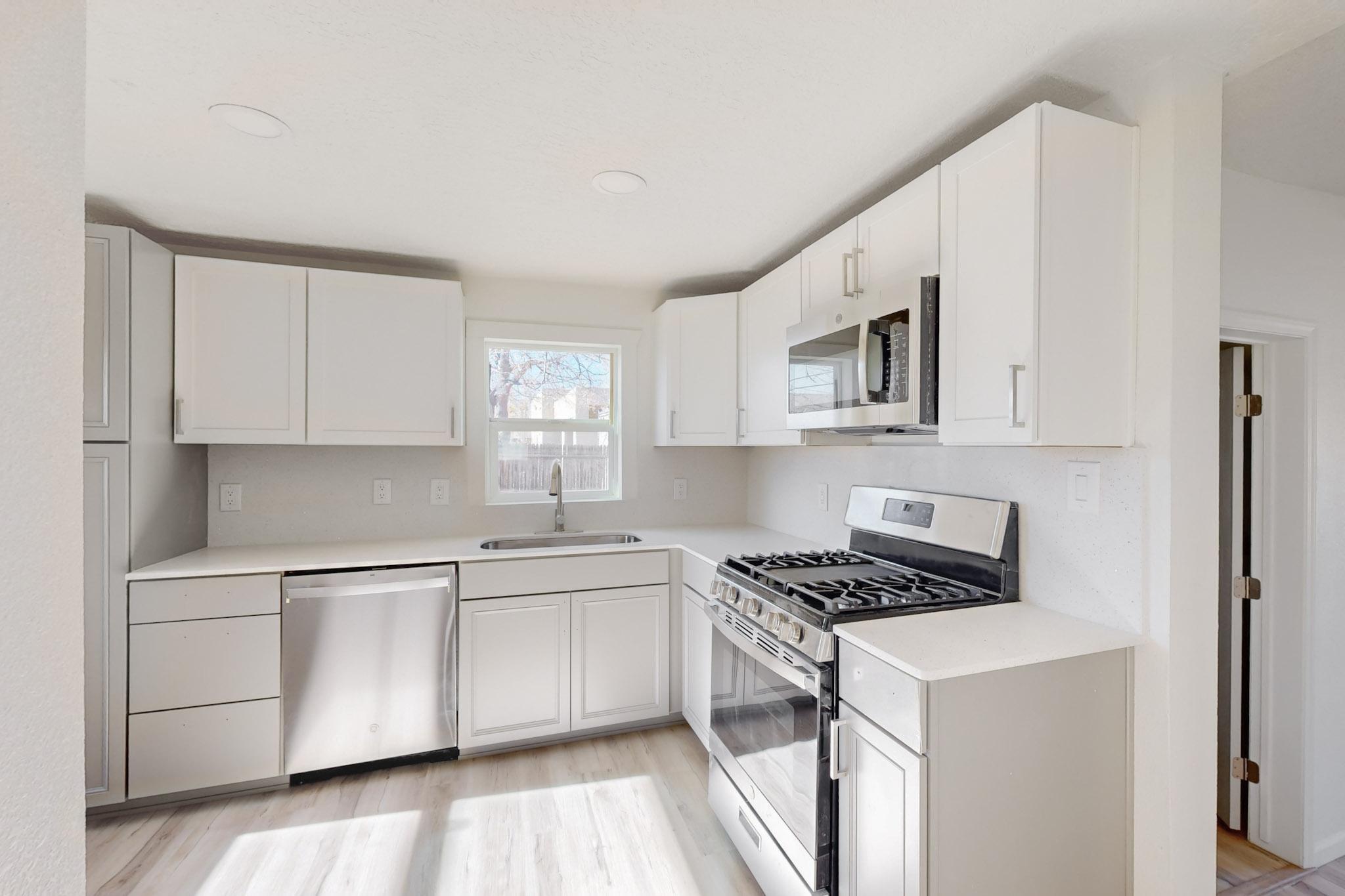 902 PALO DURO Avenue NW