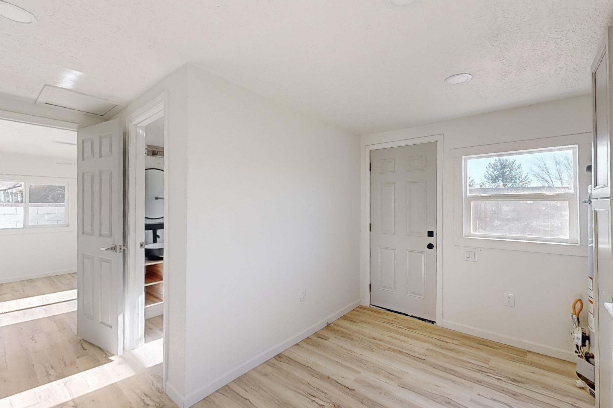 902 PALO DURO Avenue NW