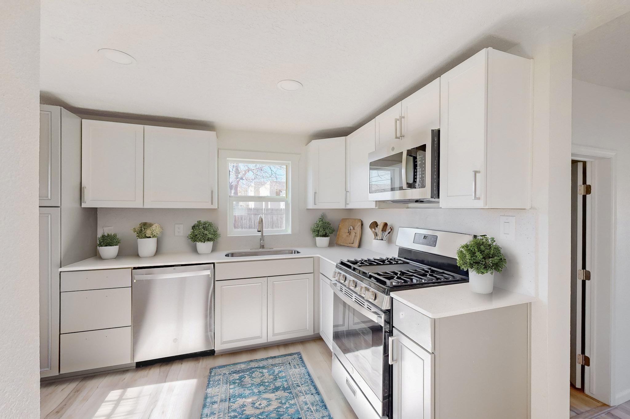 902 PALO DURO Avenue NW