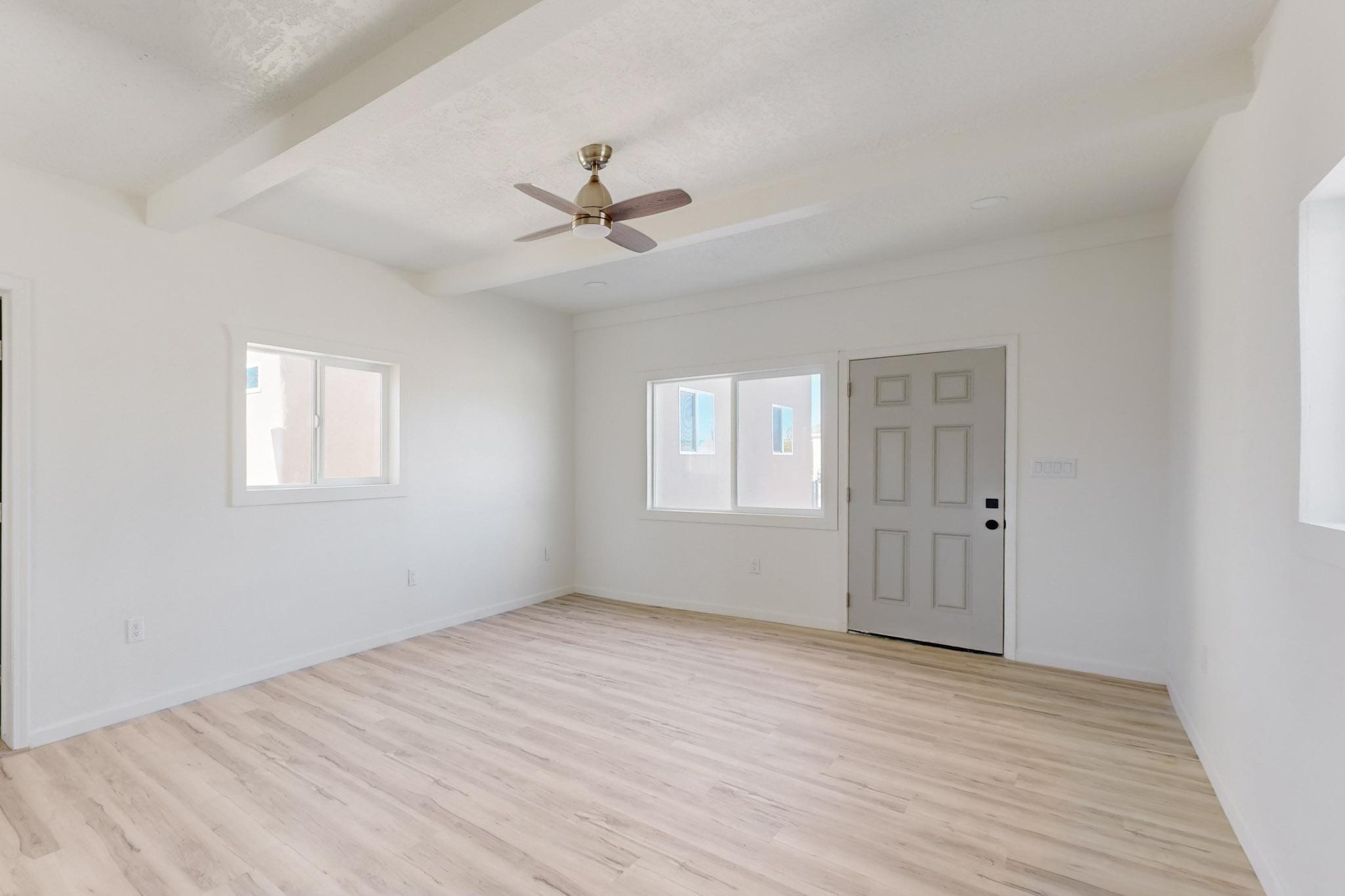 902 PALO DURO Avenue NW