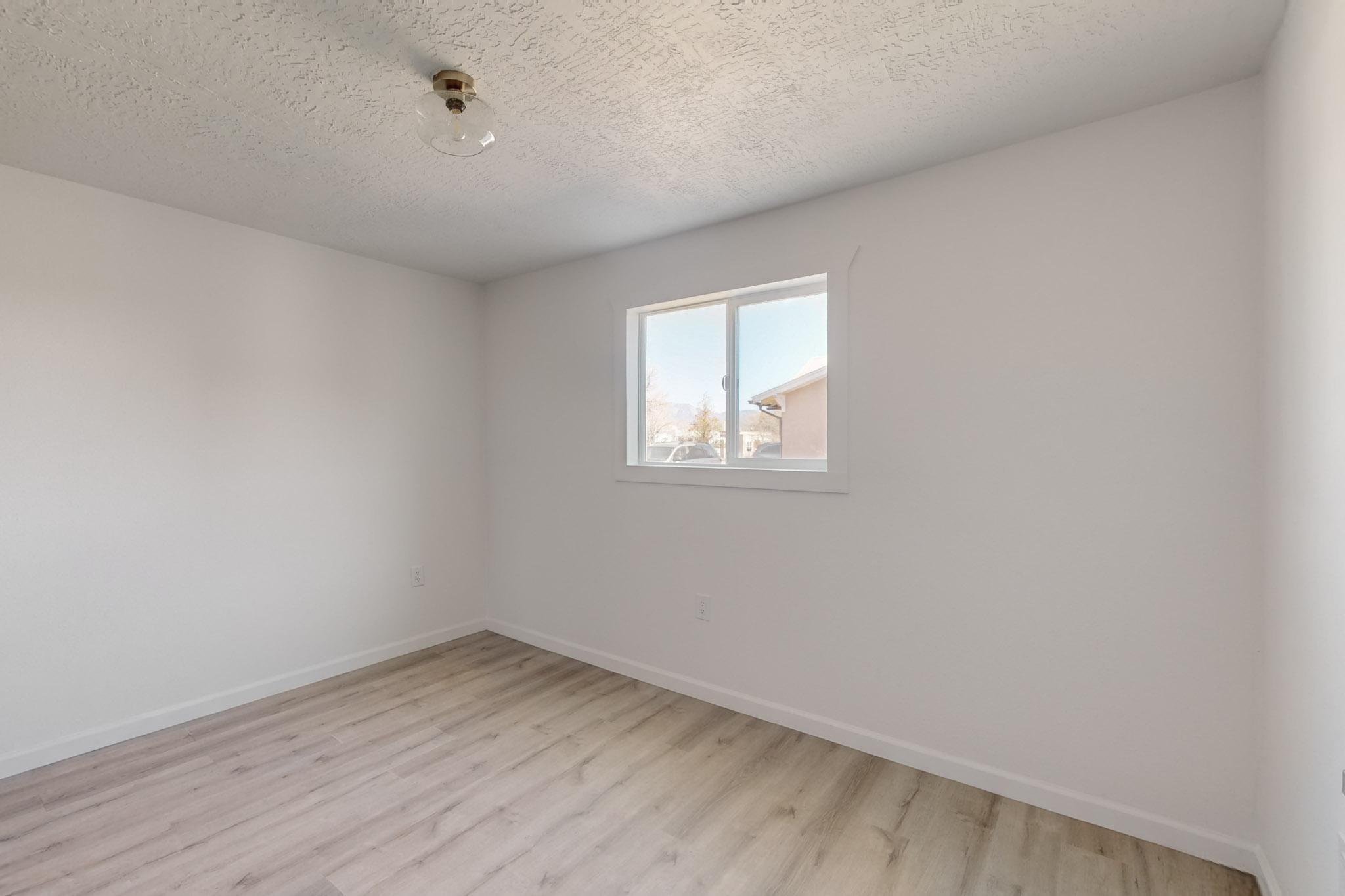 902 PALO DURO Avenue NW