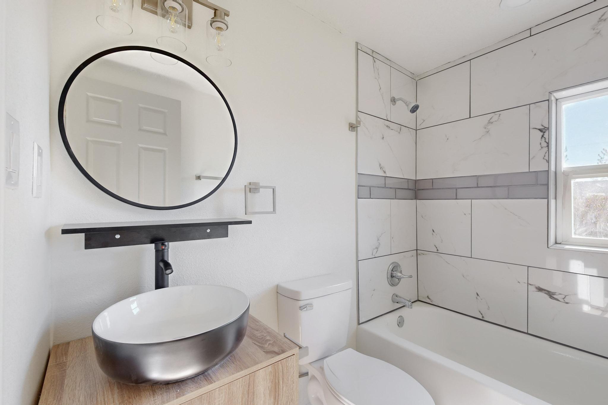 902 PALO DURO Avenue NW