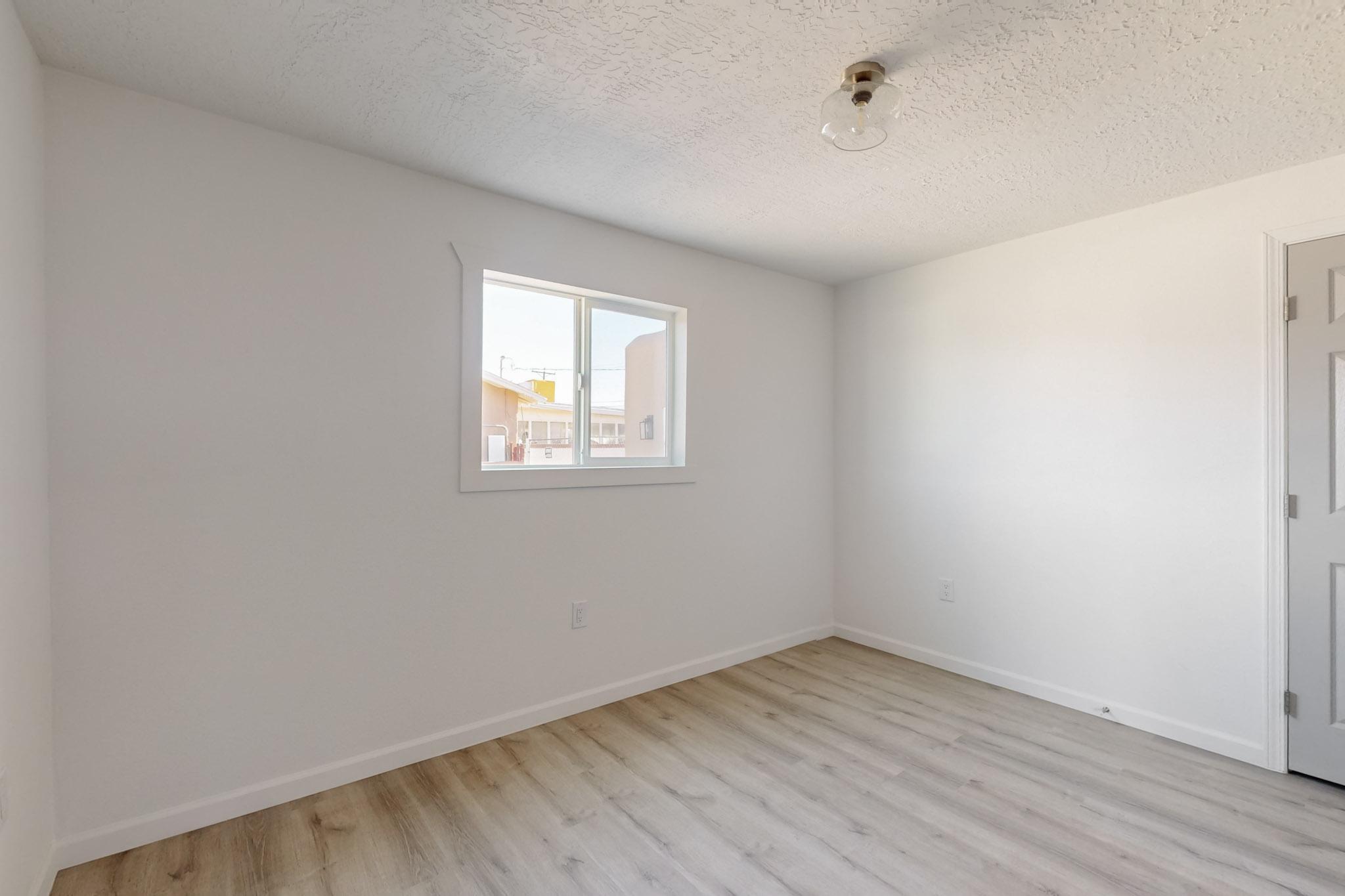 902 PALO DURO Avenue NW