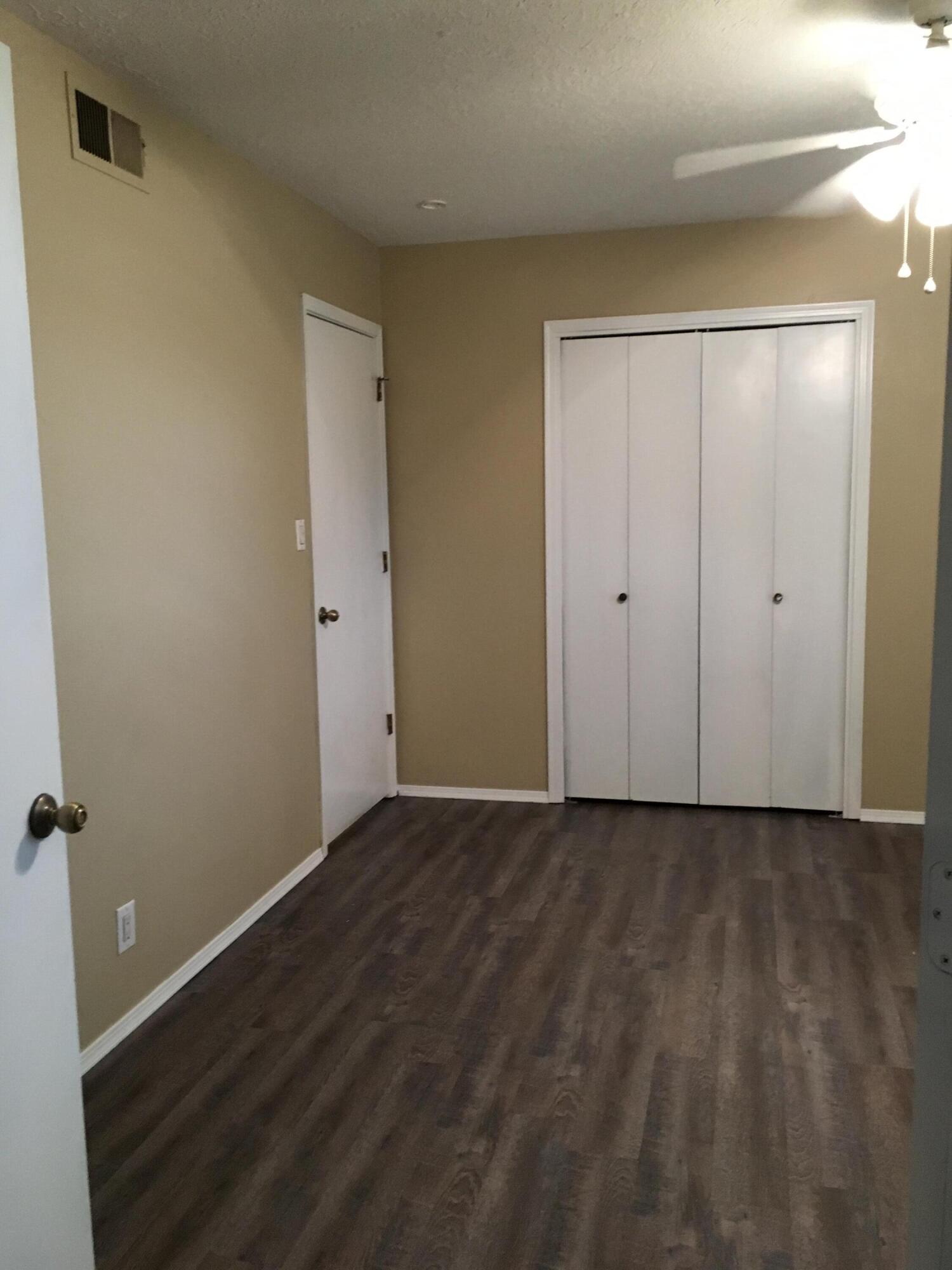 9704 AVENIDA DE LA LUNA NE