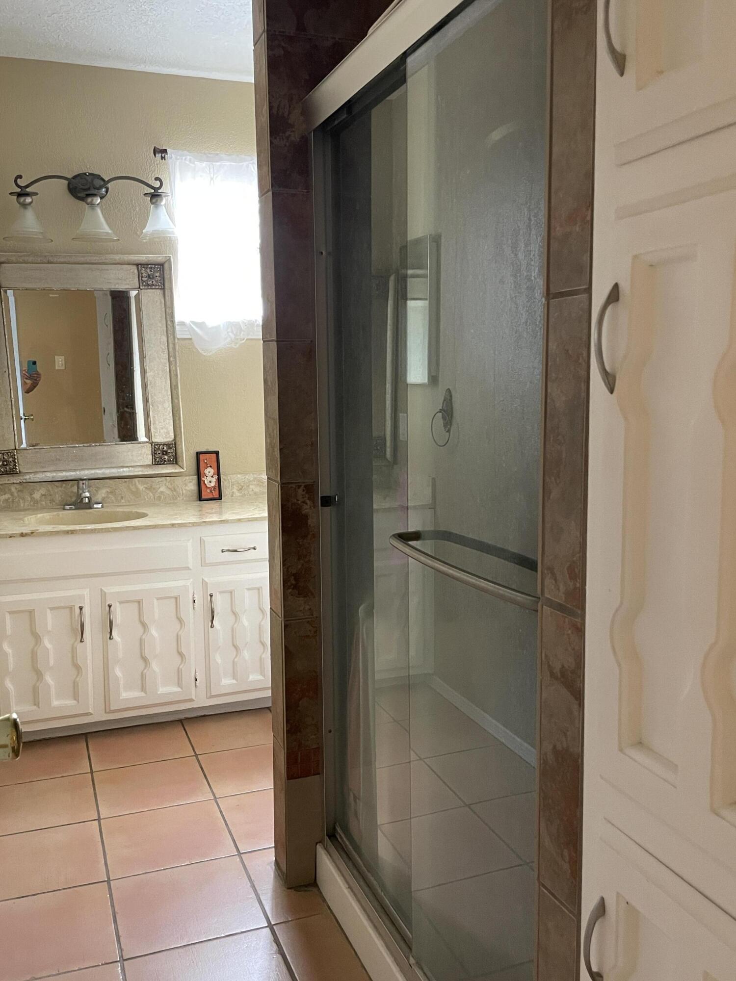 9704 AVENIDA DE LA LUNA NE