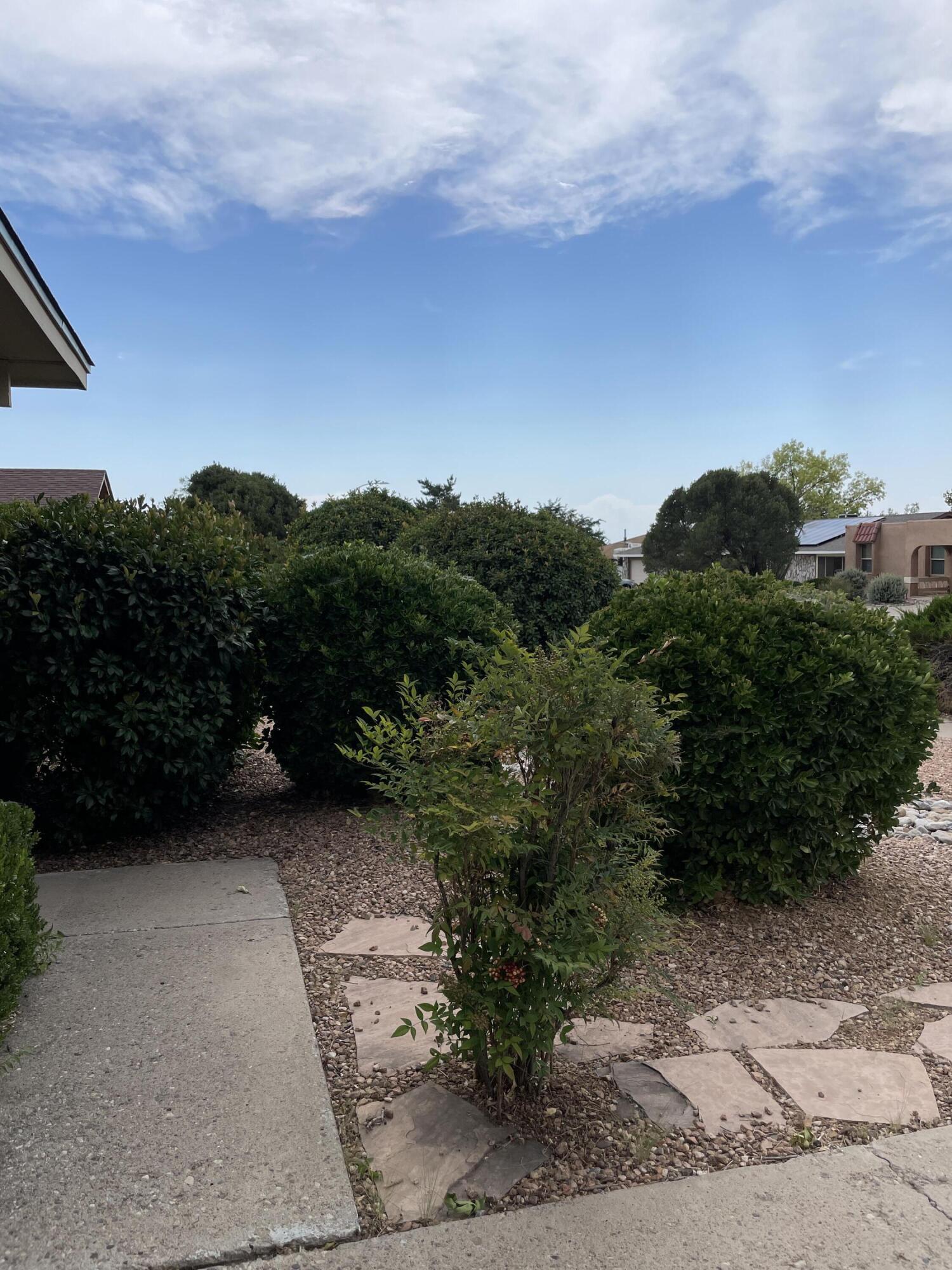 9704 AVENIDA DE LA LUNA NE