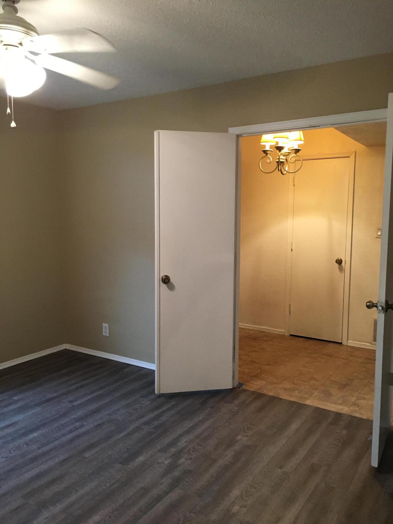 9704 AVENIDA DE LA LUNA NE