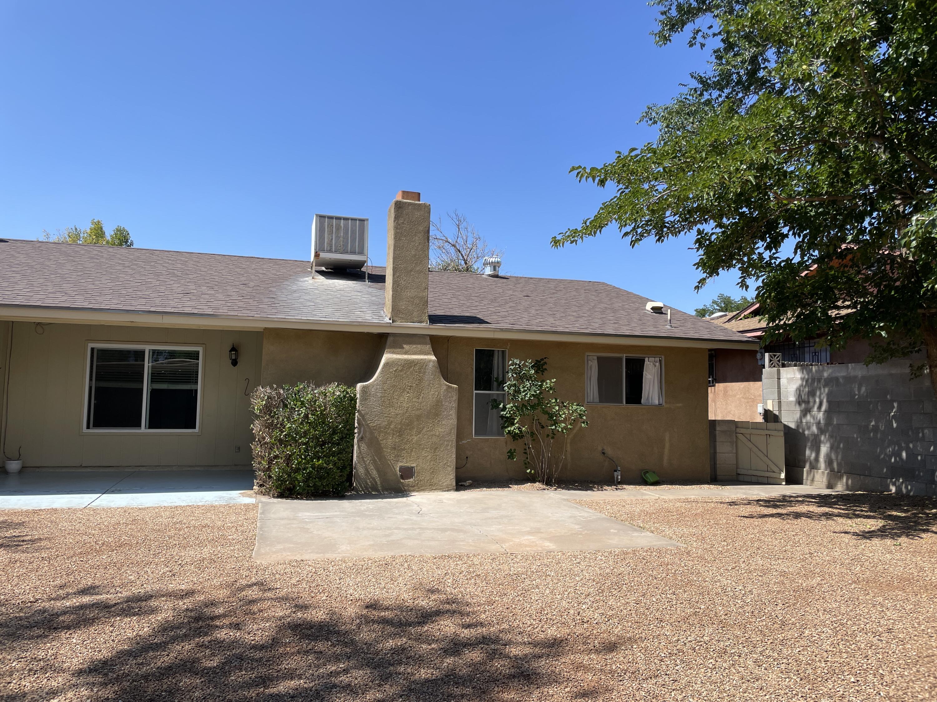 9704 AVENIDA DE LA LUNA NE