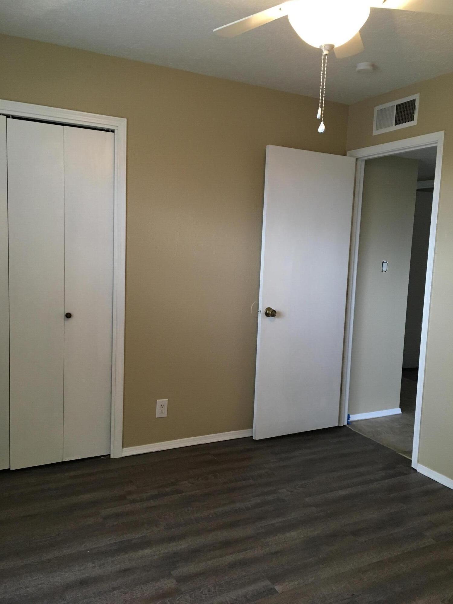 9704 AVENIDA DE LA LUNA NE