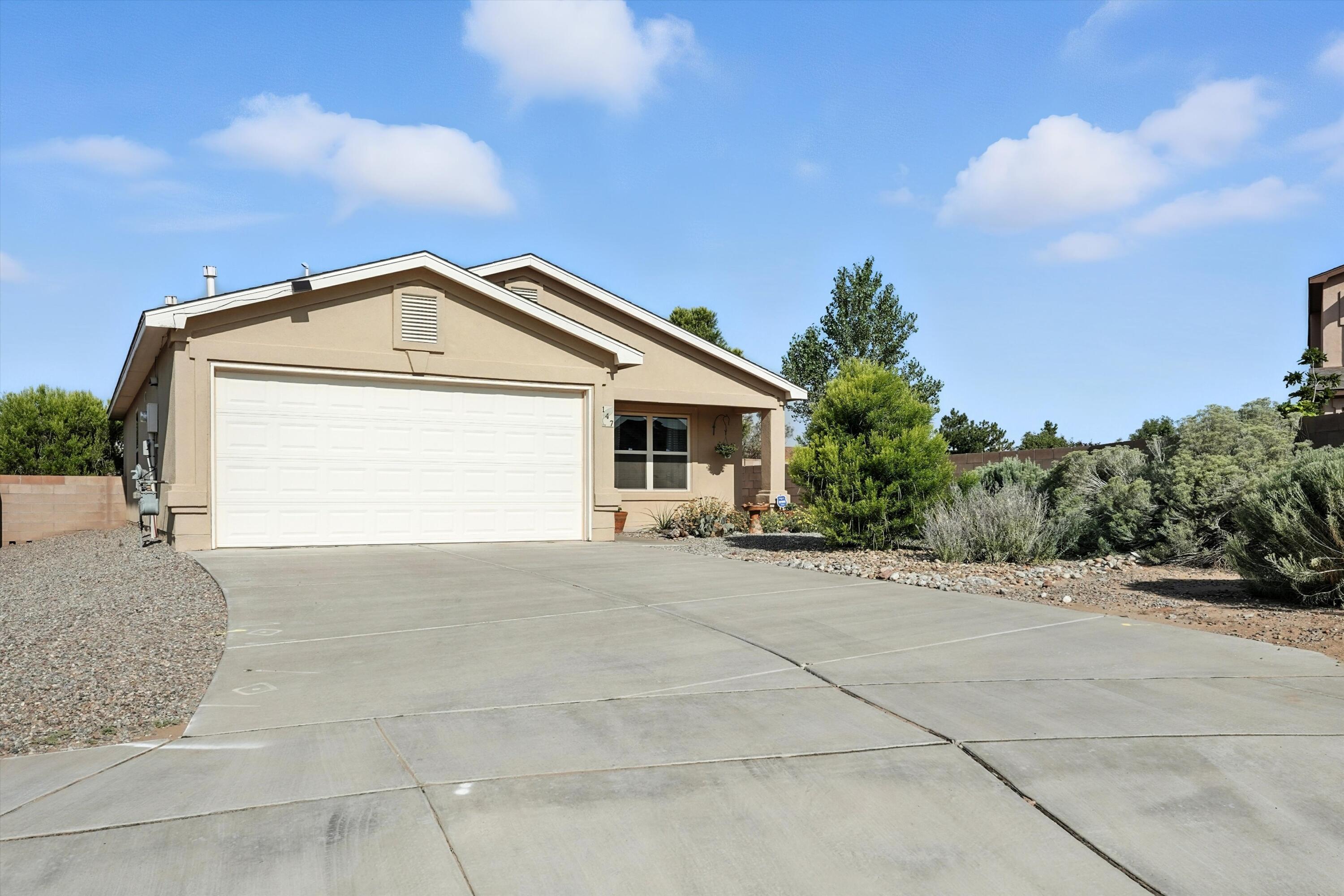 147 OAKWOOD Court SW
