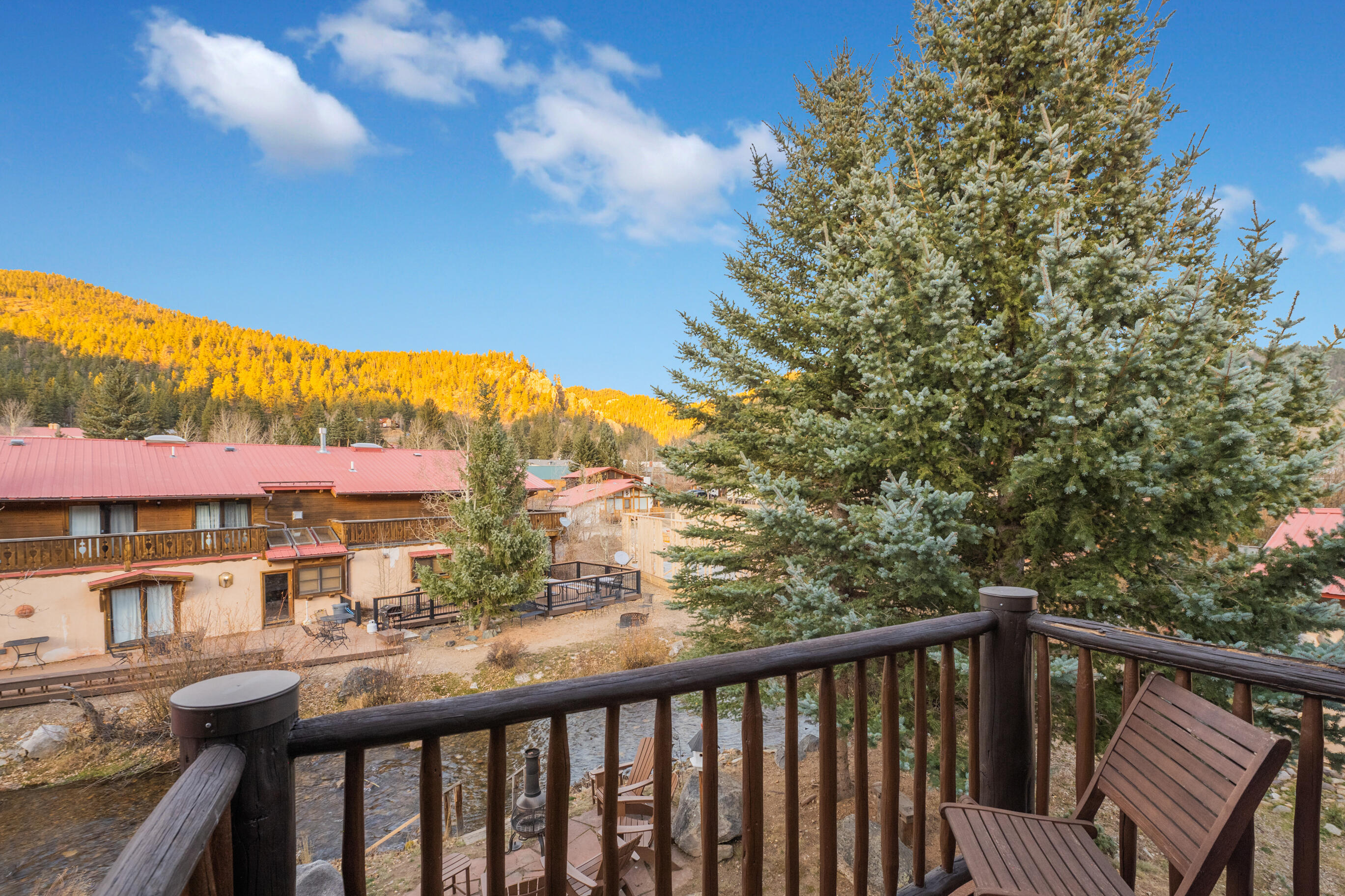 610 Claim Jumper Street