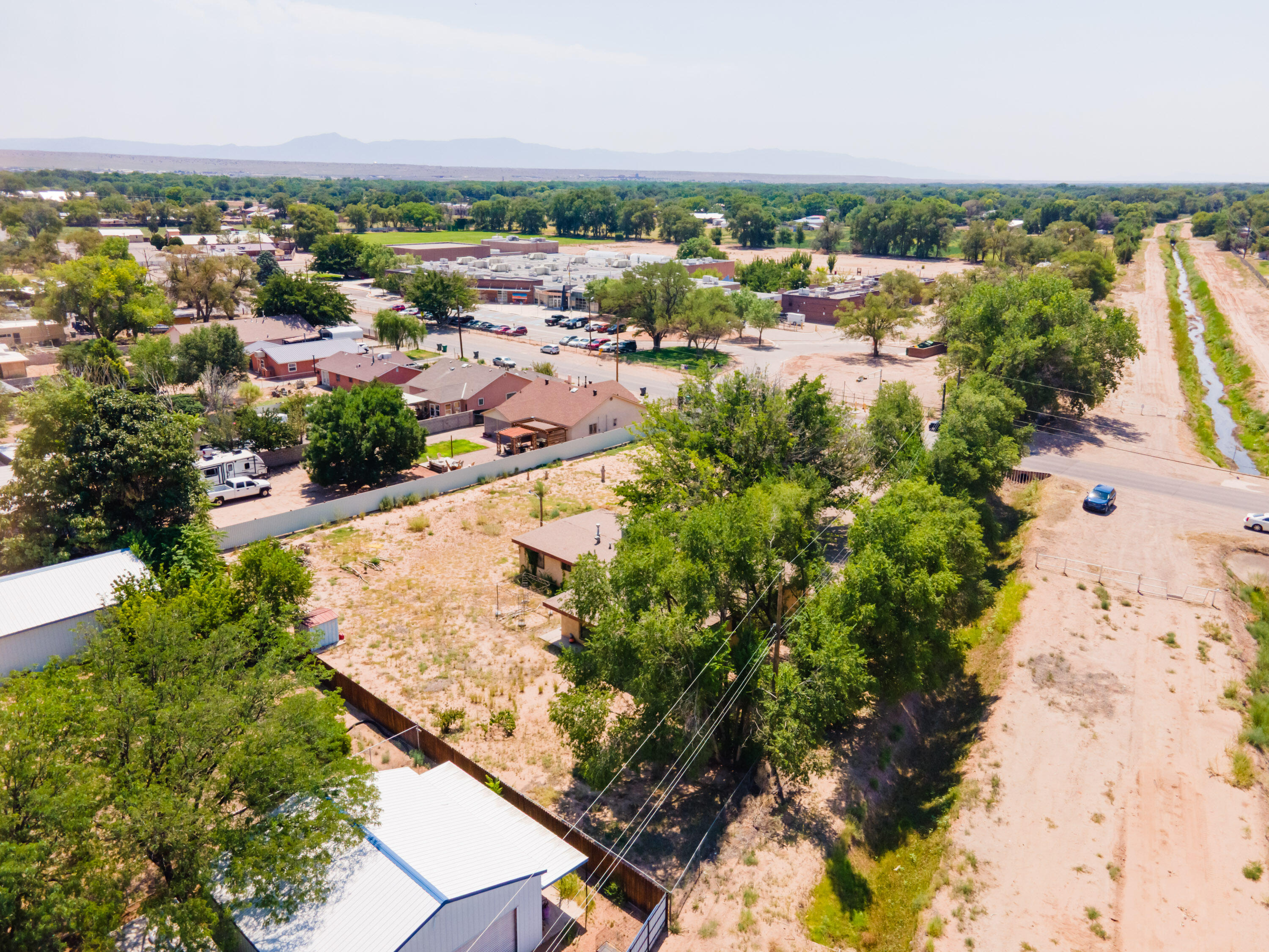 2249 RAYMAC Road SW