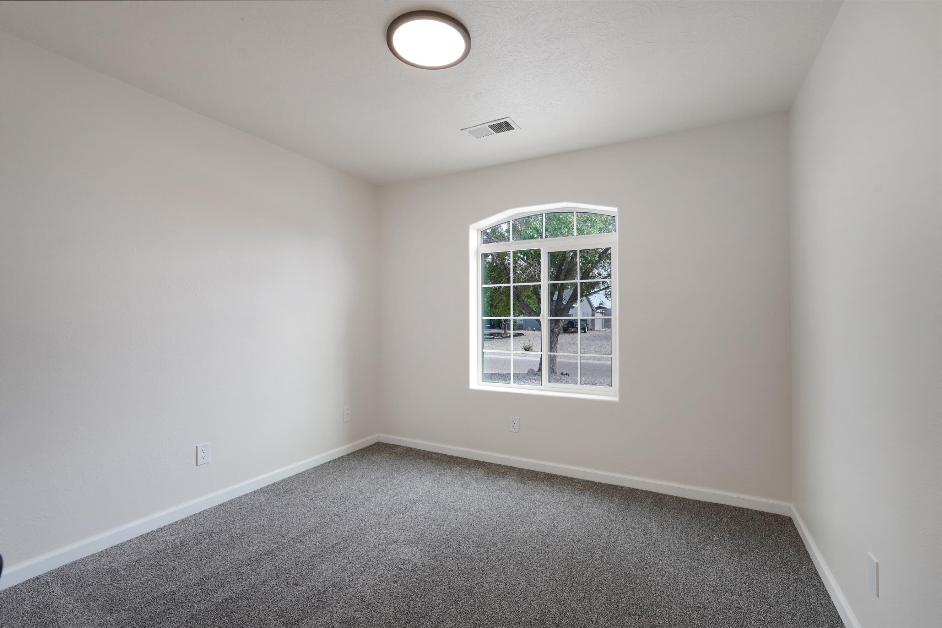 5 Alamosa Loop NE