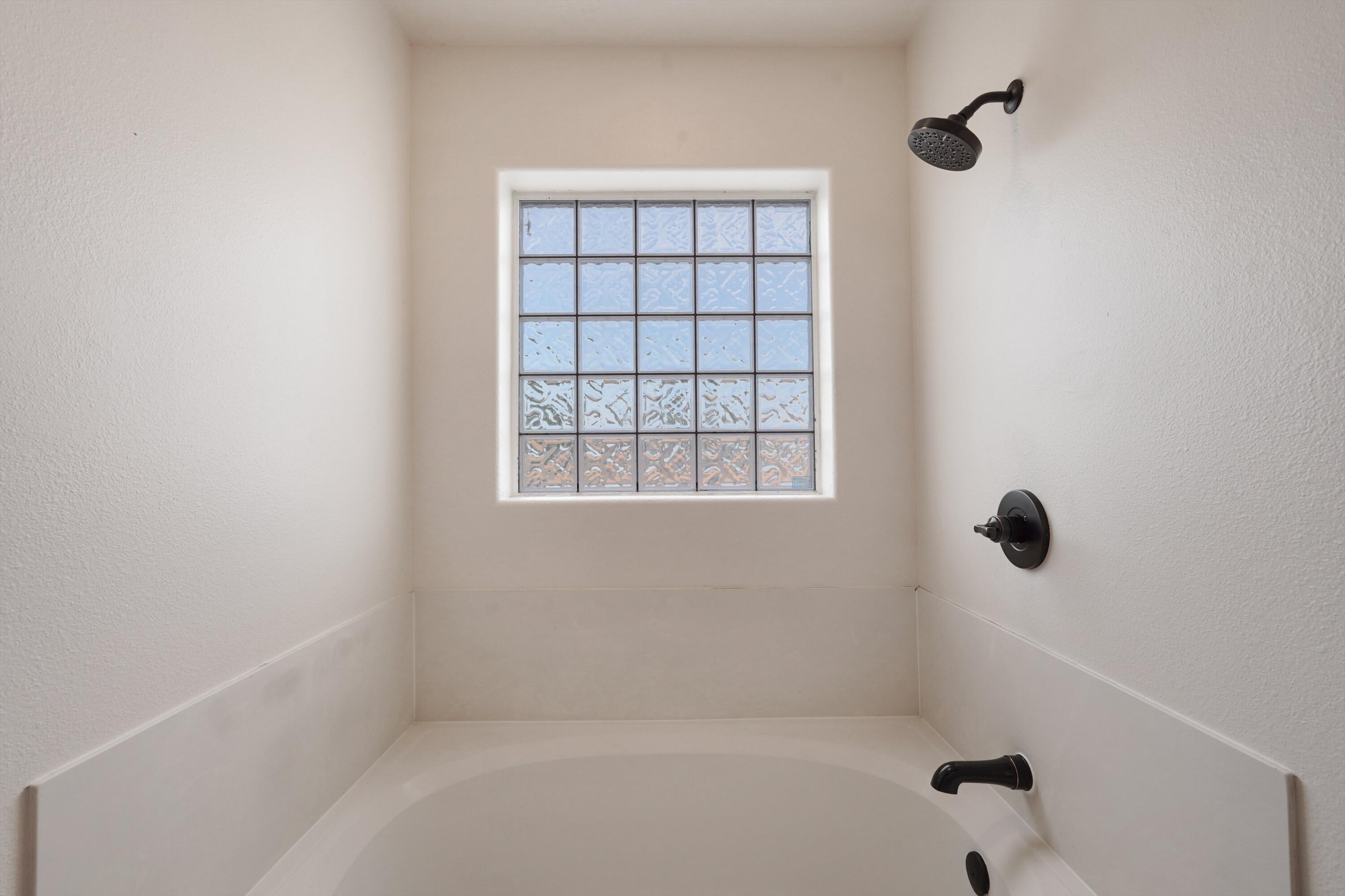 5 Alamosa Loop NE