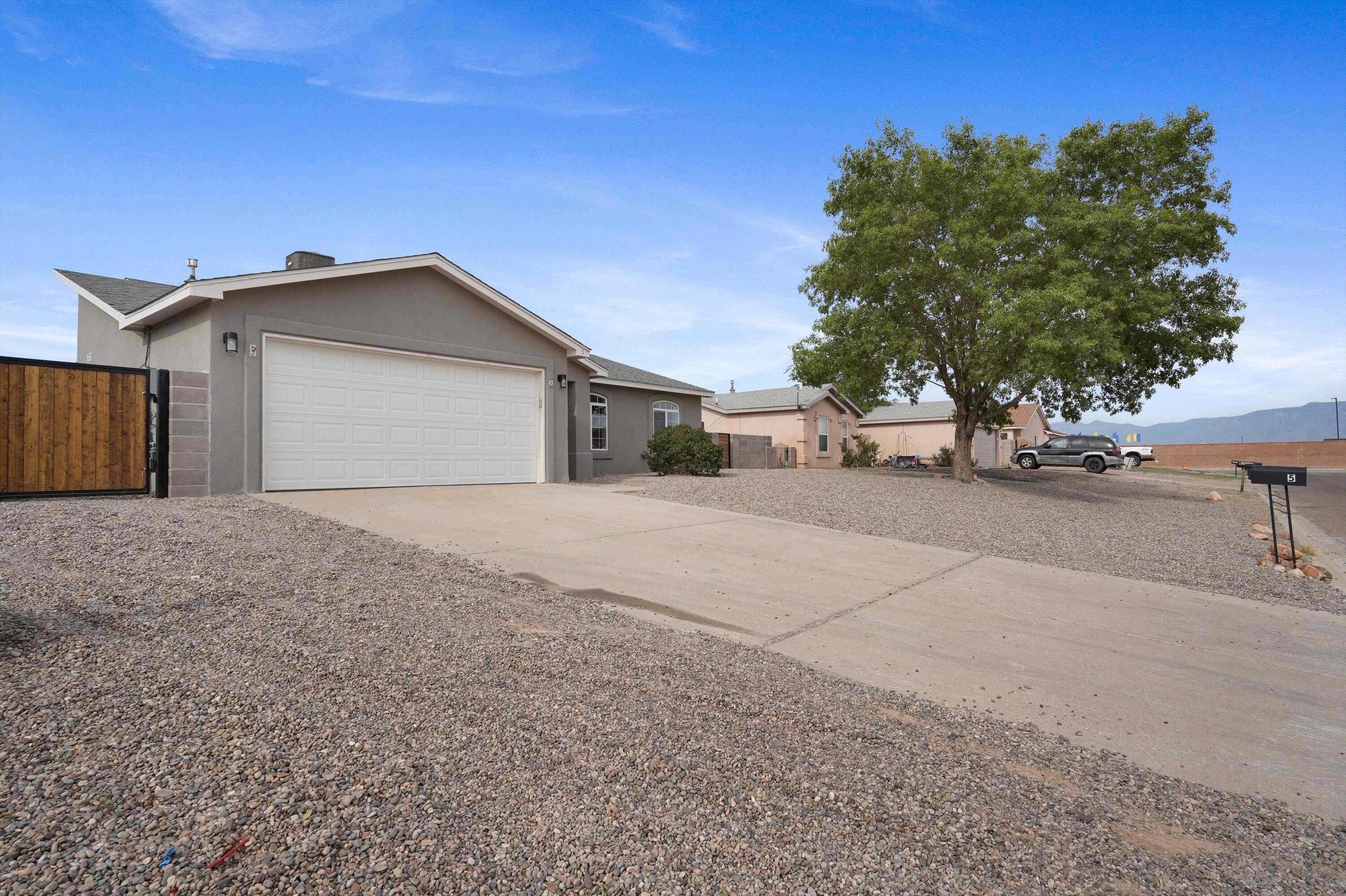 5 Alamosa Loop NE