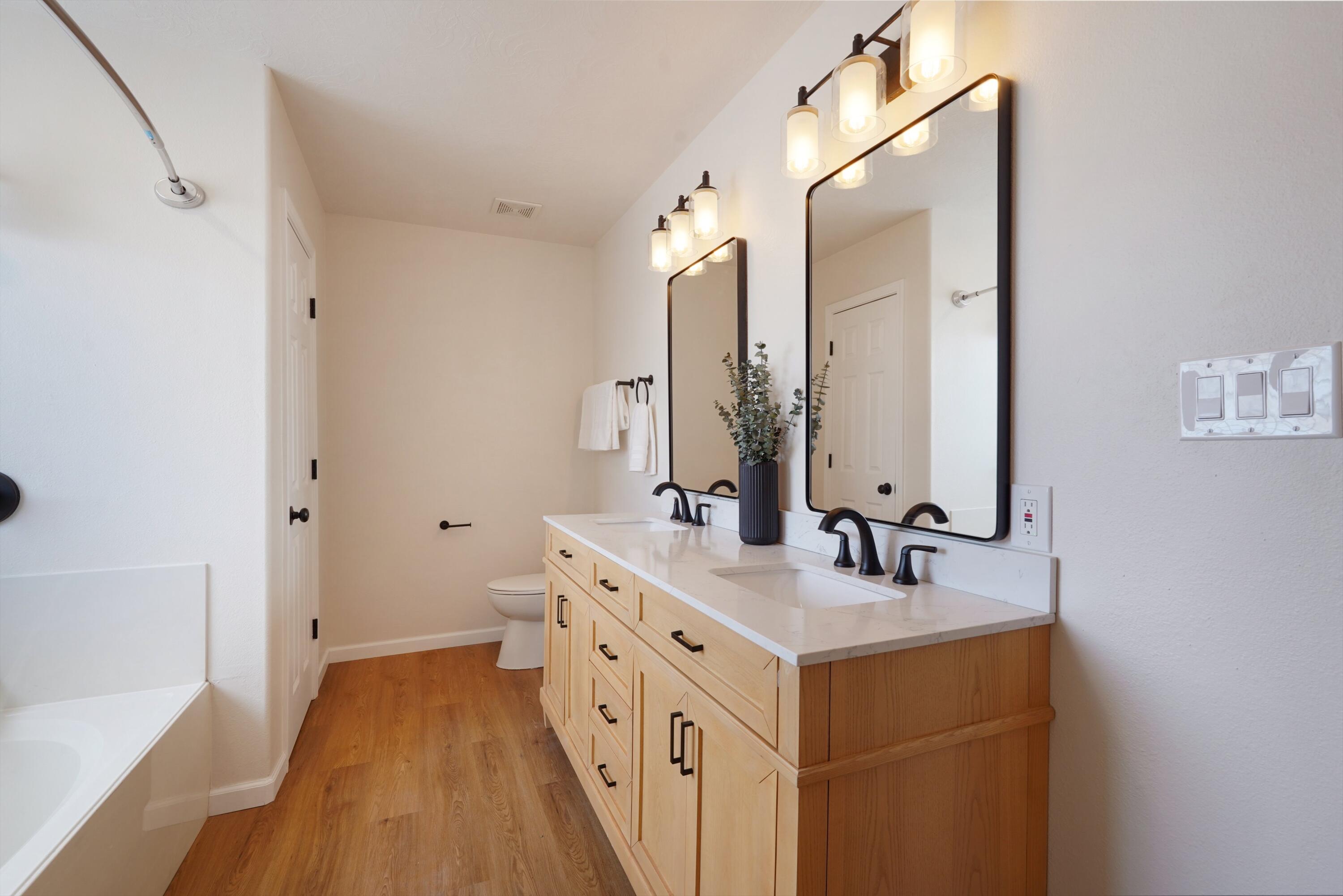 5 Alamosa Loop NE