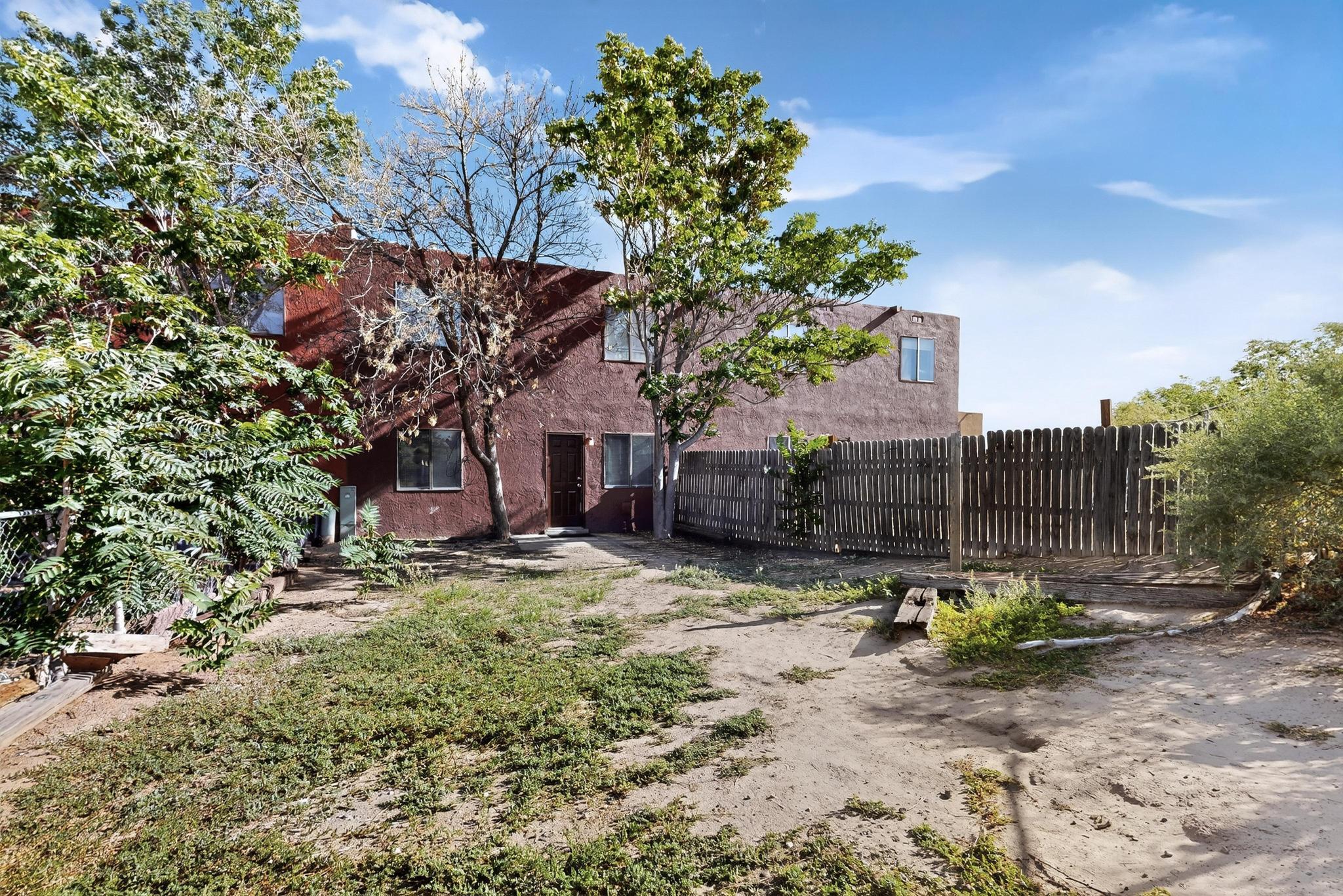 75 DARLENE Road SE