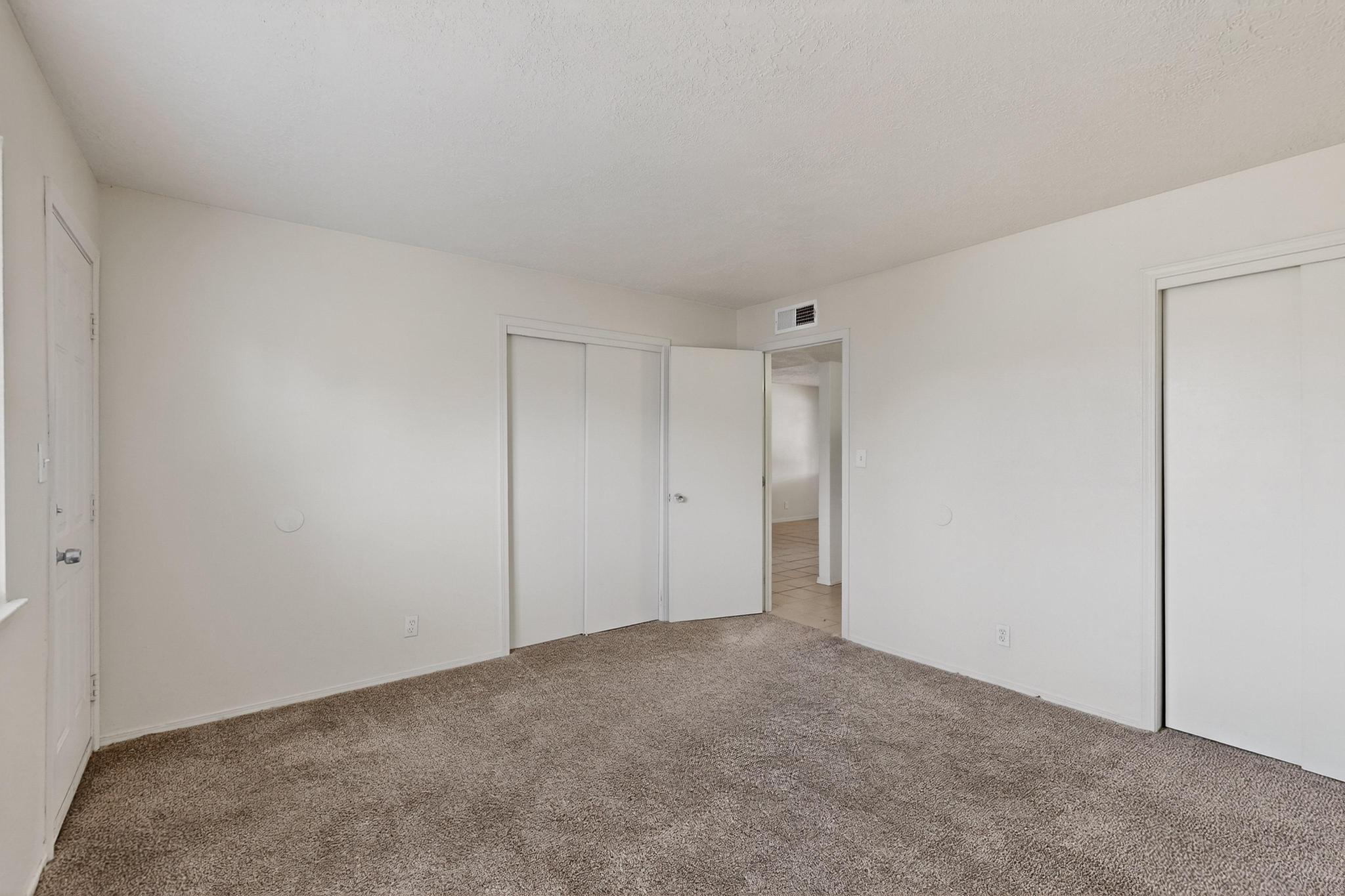 75 DARLENE Road SE