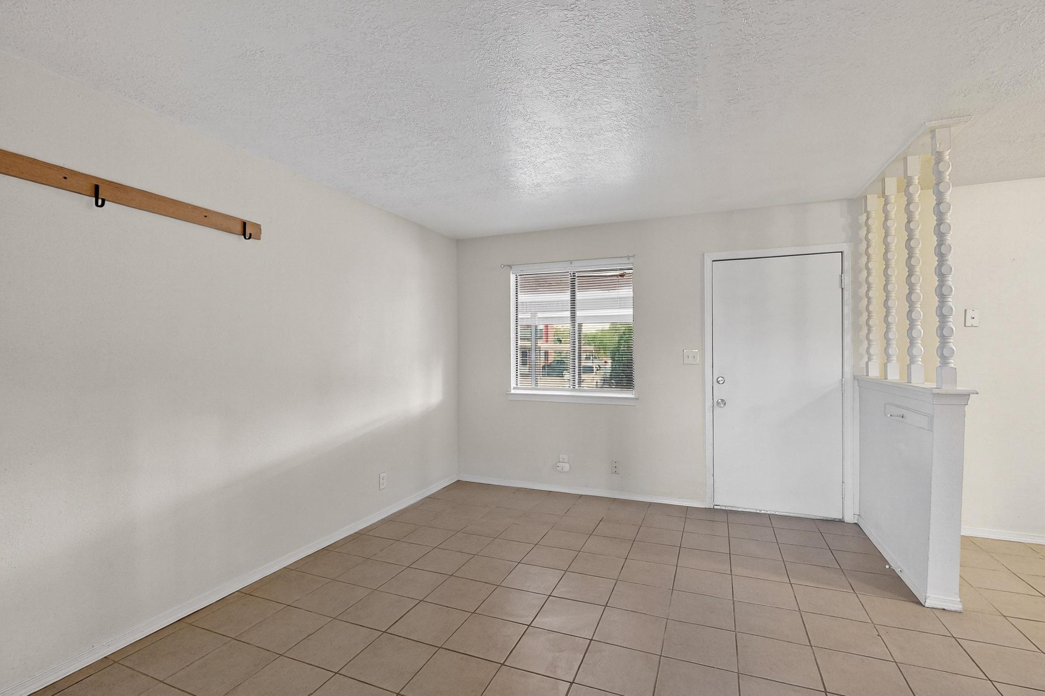 75 DARLENE Road SE