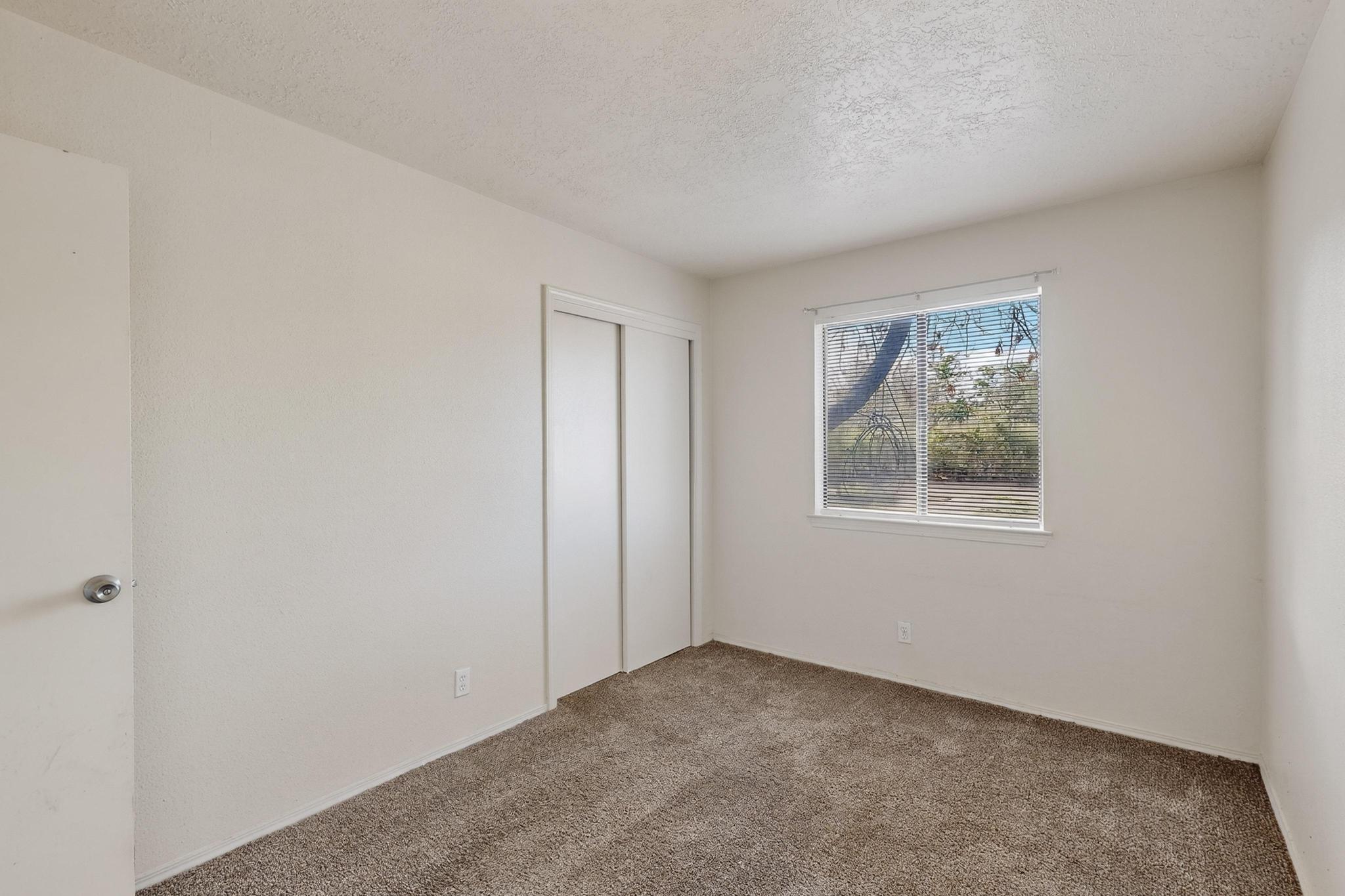 75 DARLENE Road SE
