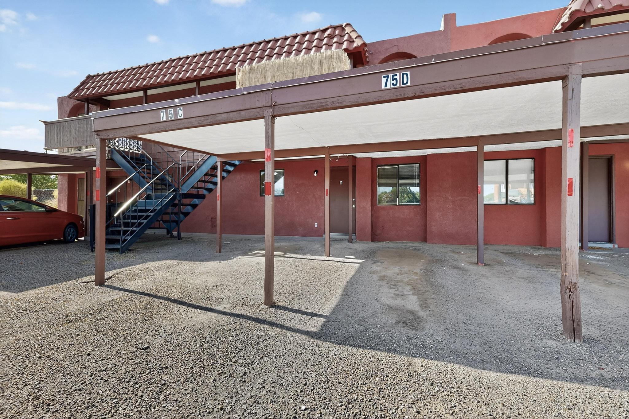 75 DARLENE Road SE