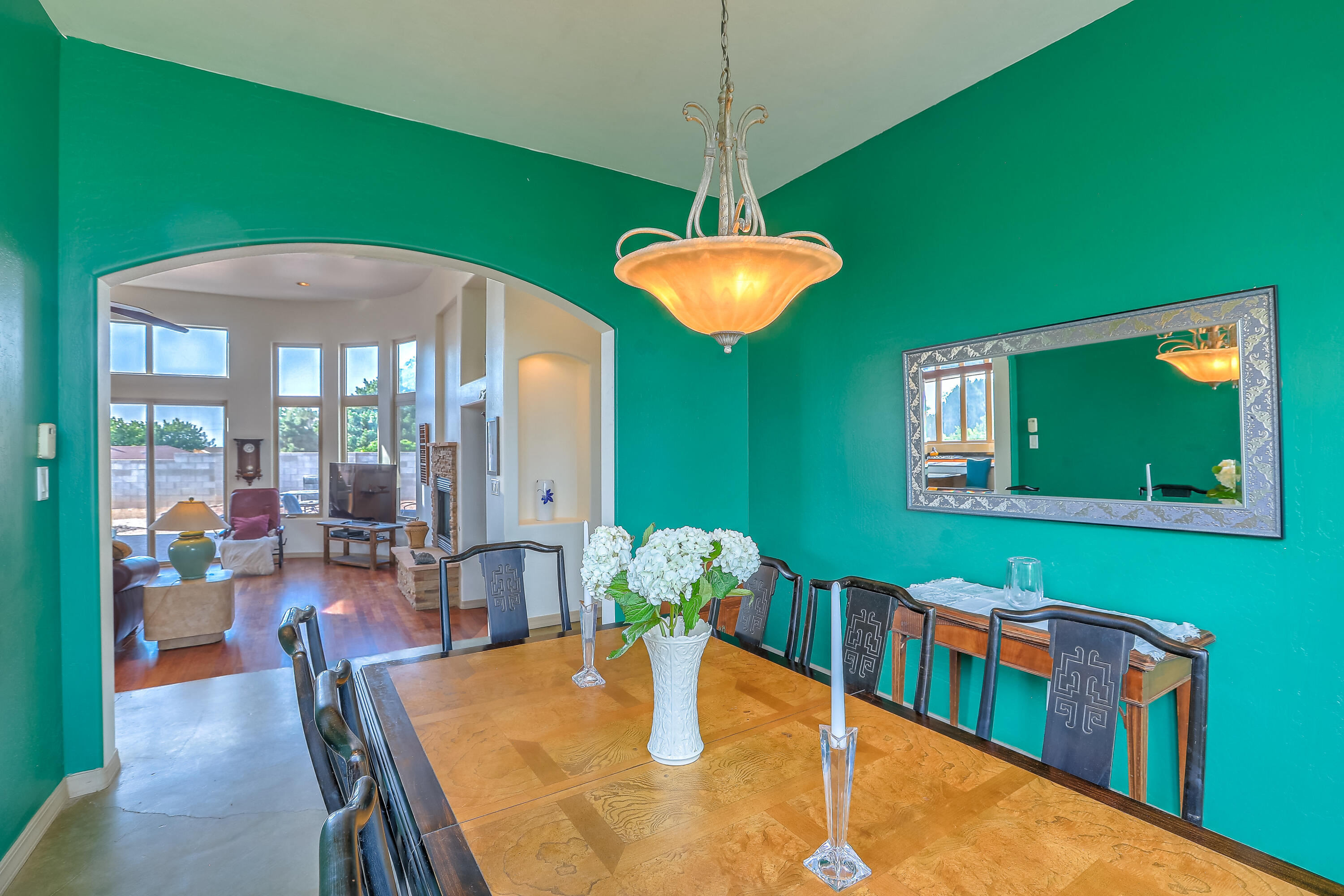 12101 EAGLE ROCK Avenue NE