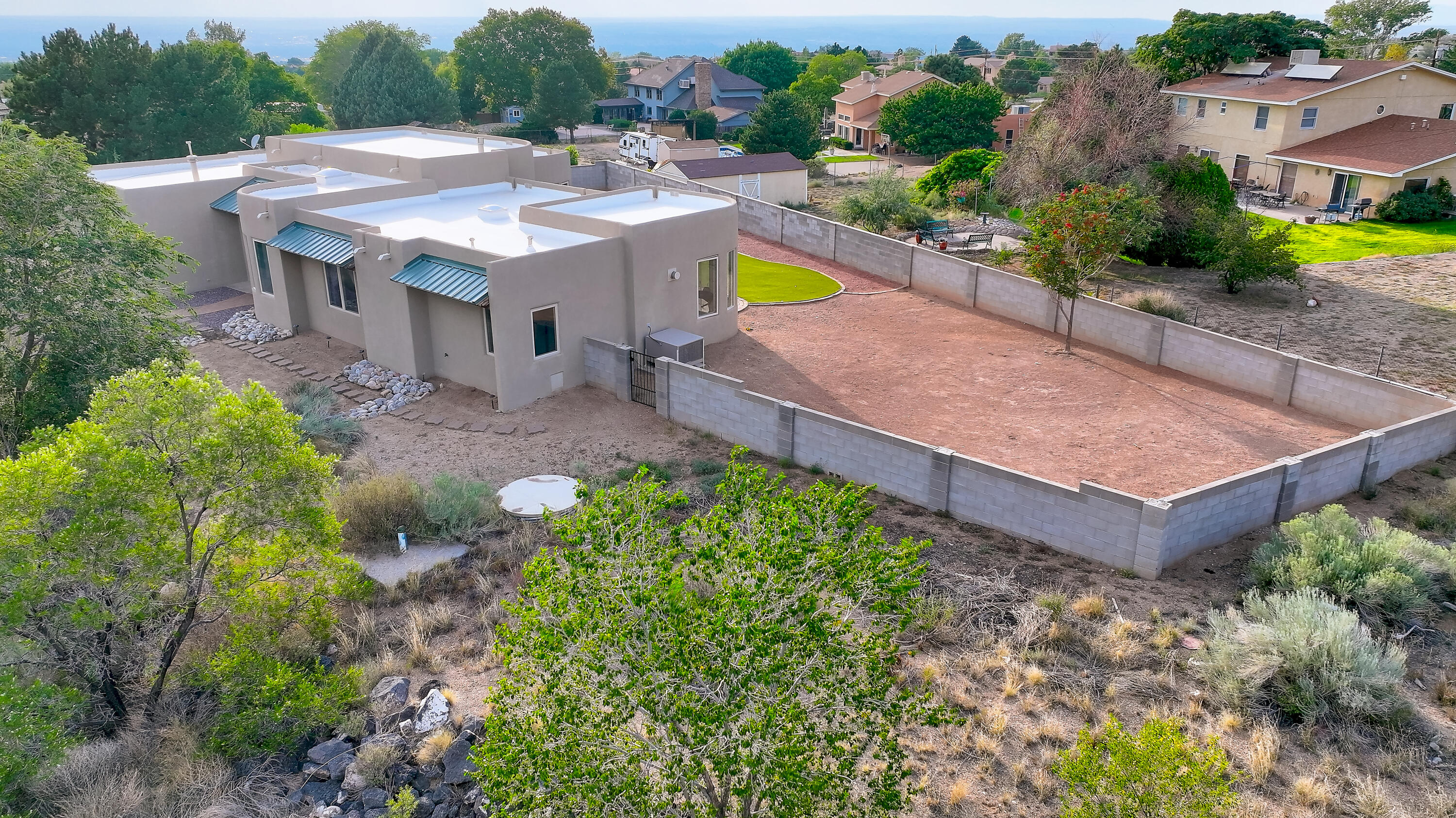 12101 EAGLE ROCK Avenue NE