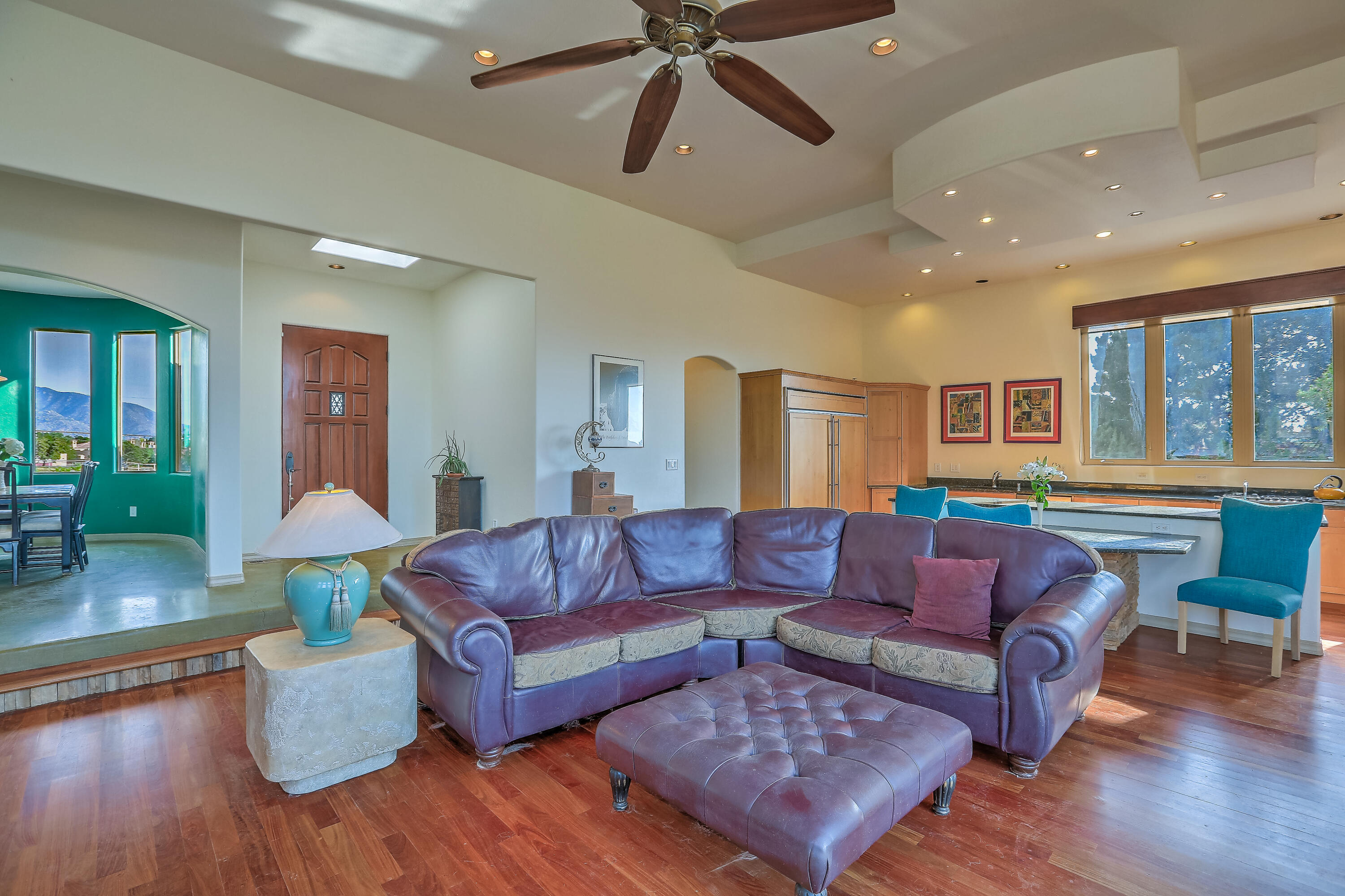 12101 EAGLE ROCK Avenue NE