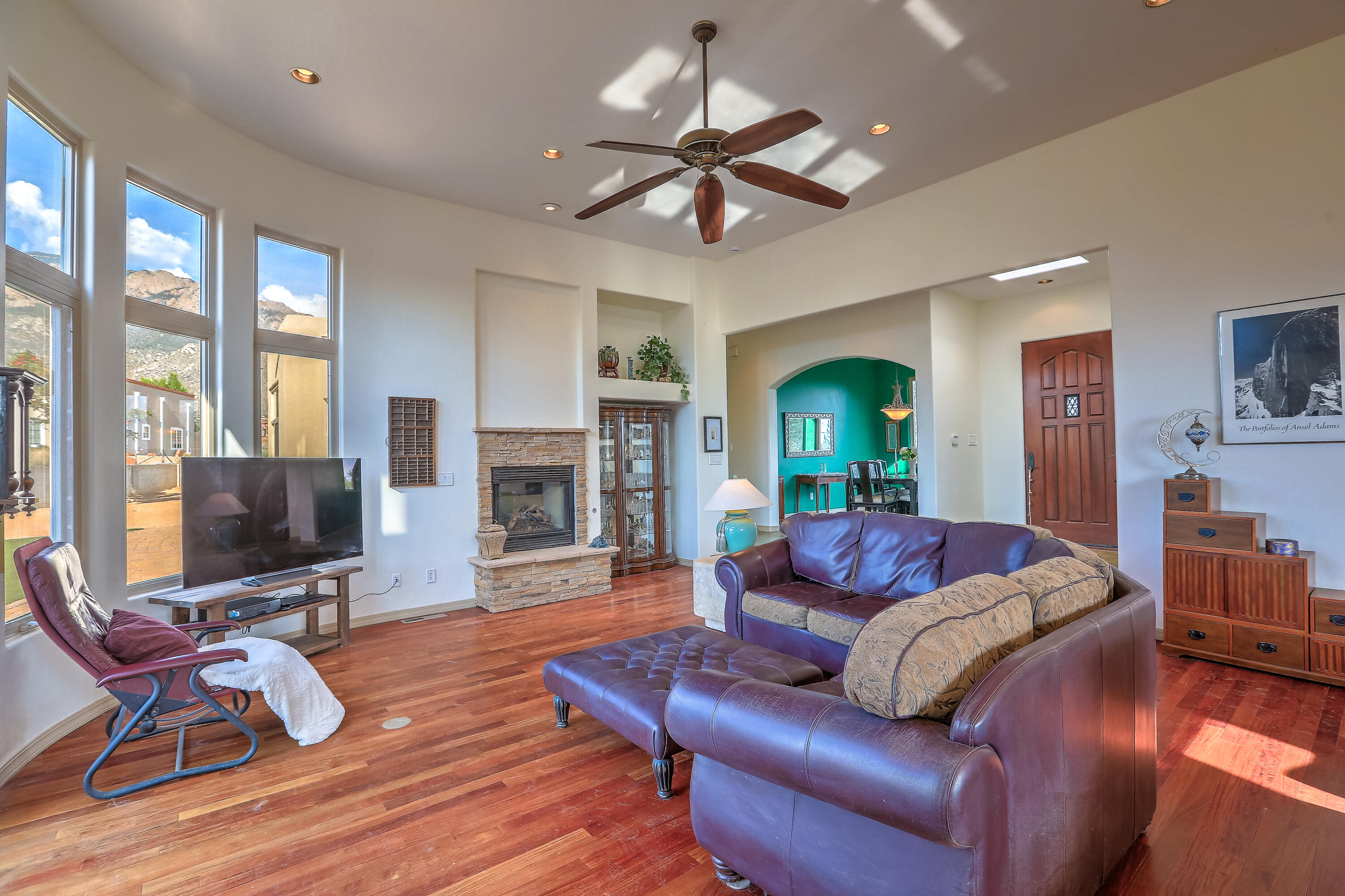 12101 EAGLE ROCK Avenue NE