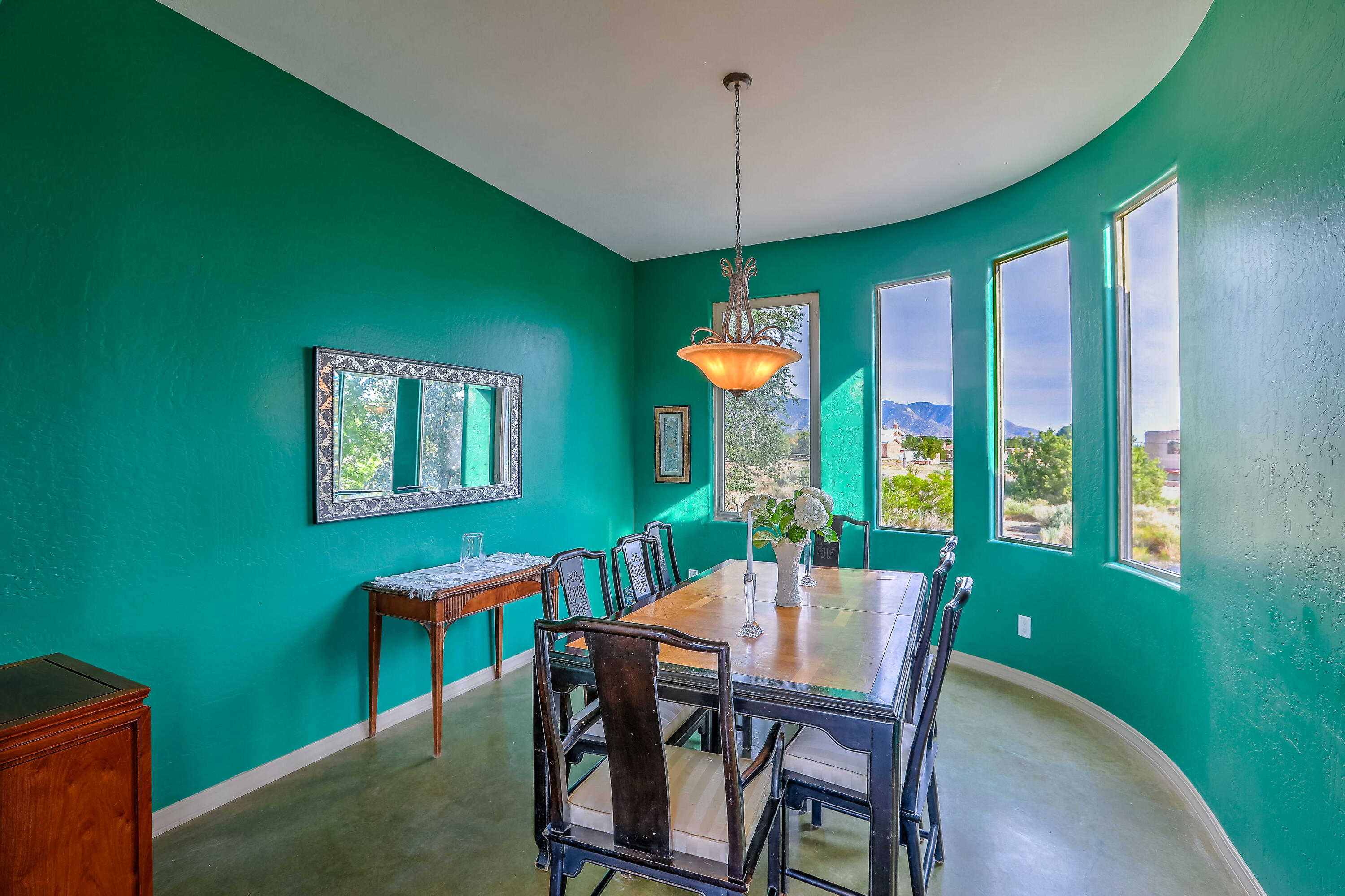 12101 EAGLE ROCK Avenue NE