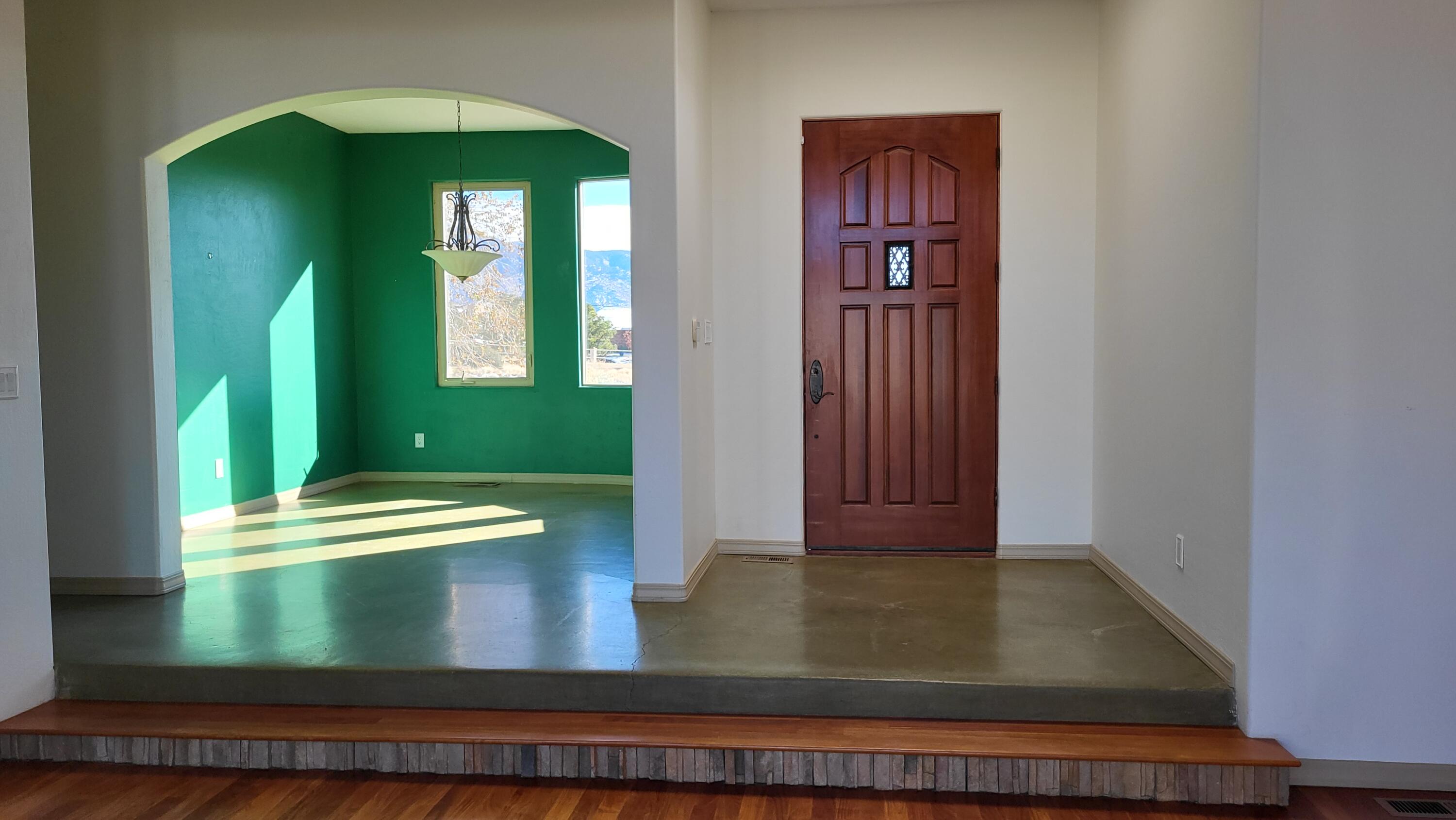 12101 EAGLE ROCK Avenue NE