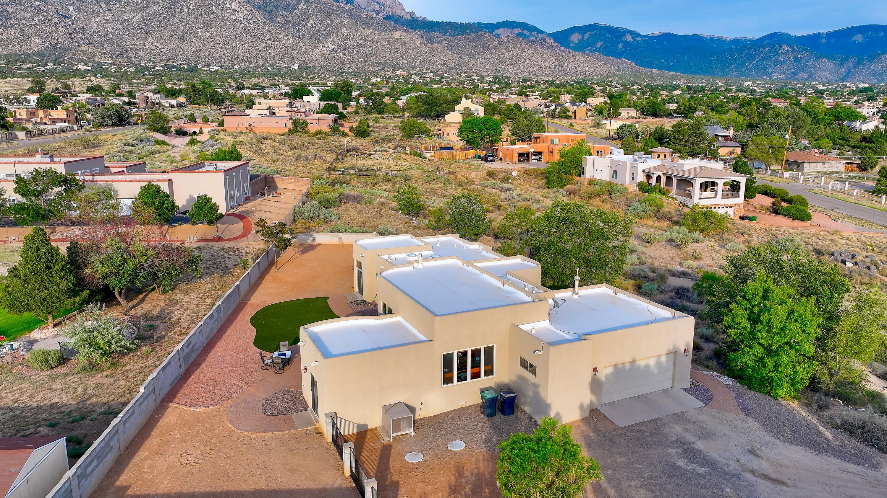 12101 EAGLE ROCK Avenue NE