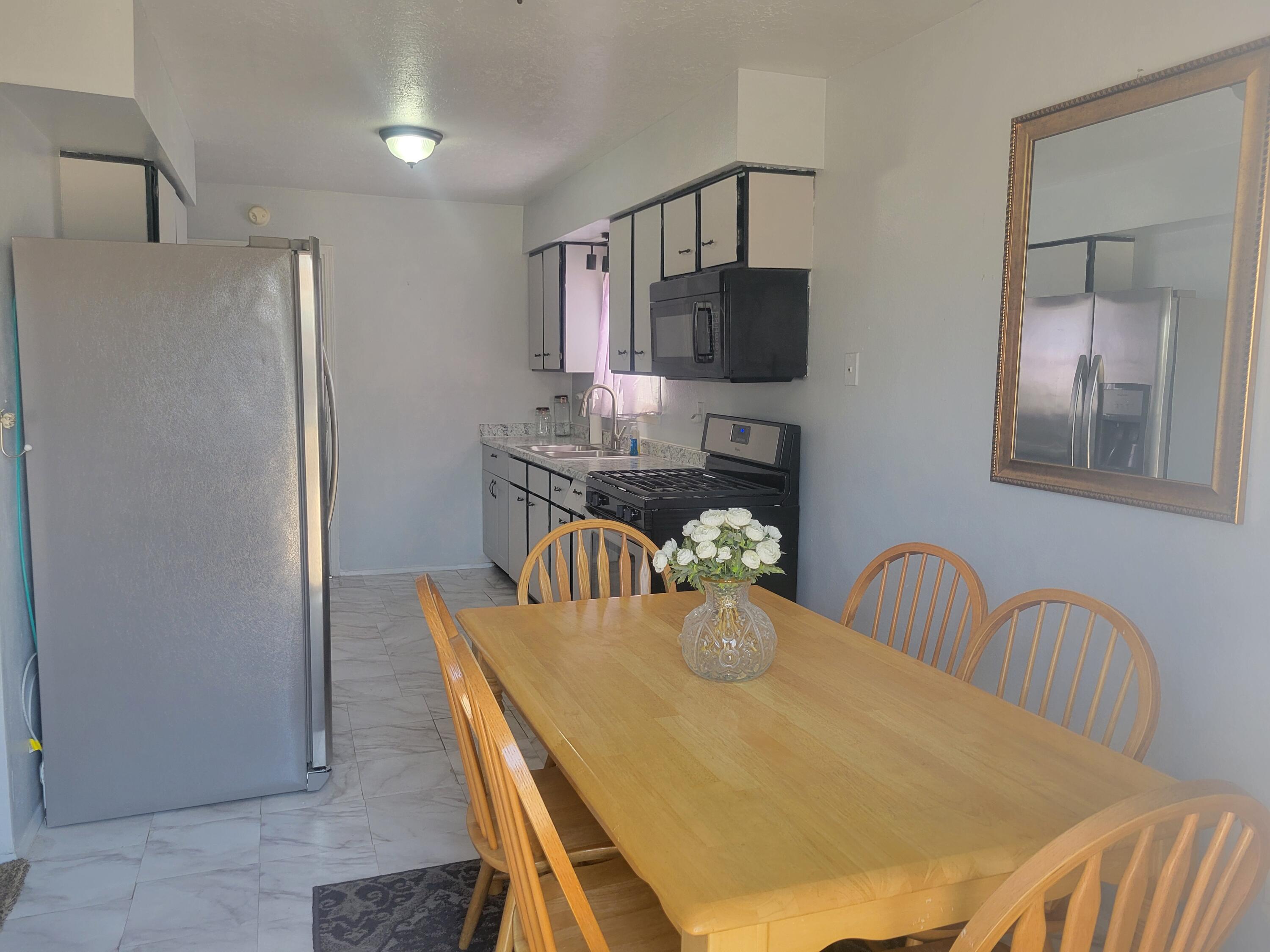 8824 Robby Avenue SW