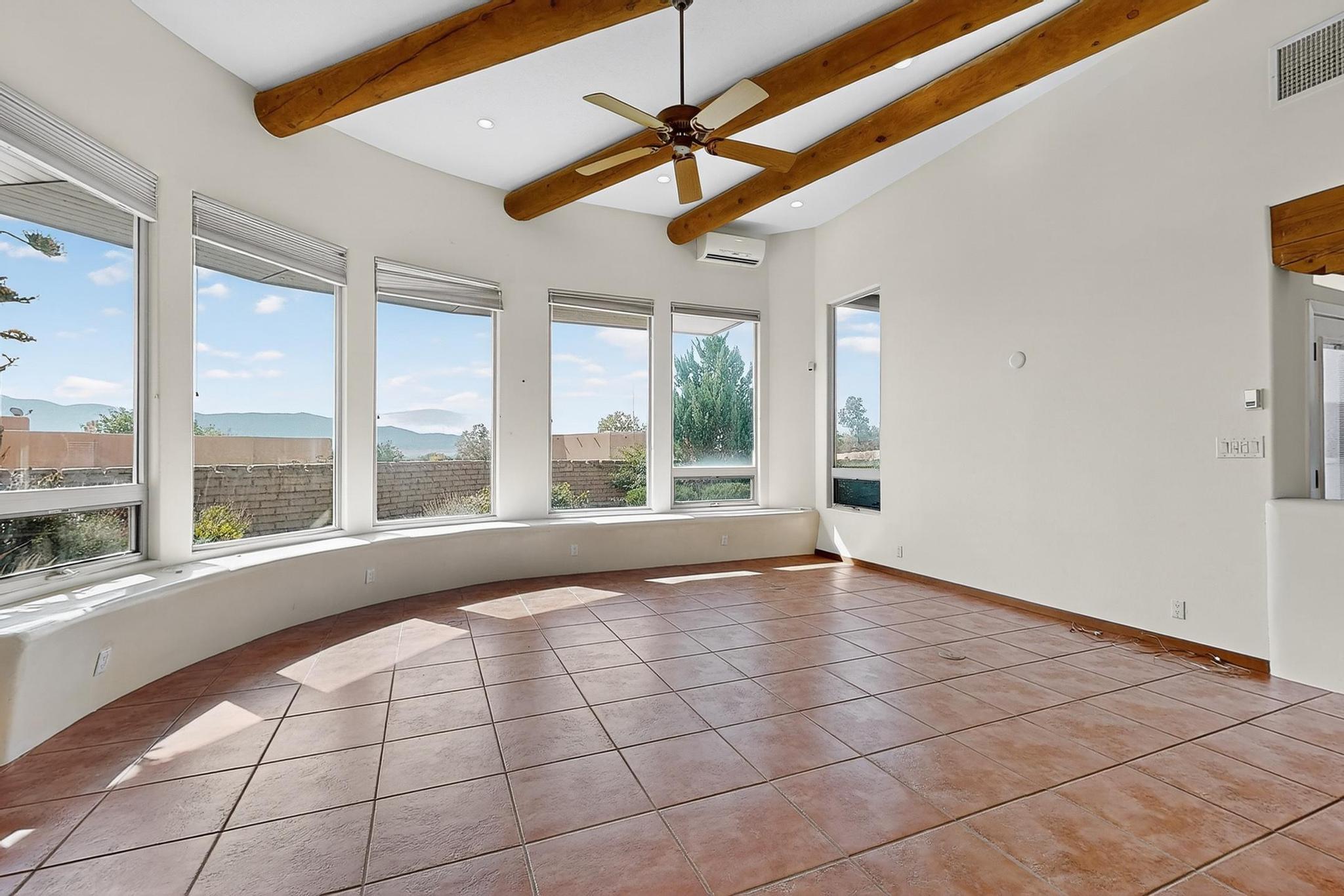 179 TIERRA ENCANTADA