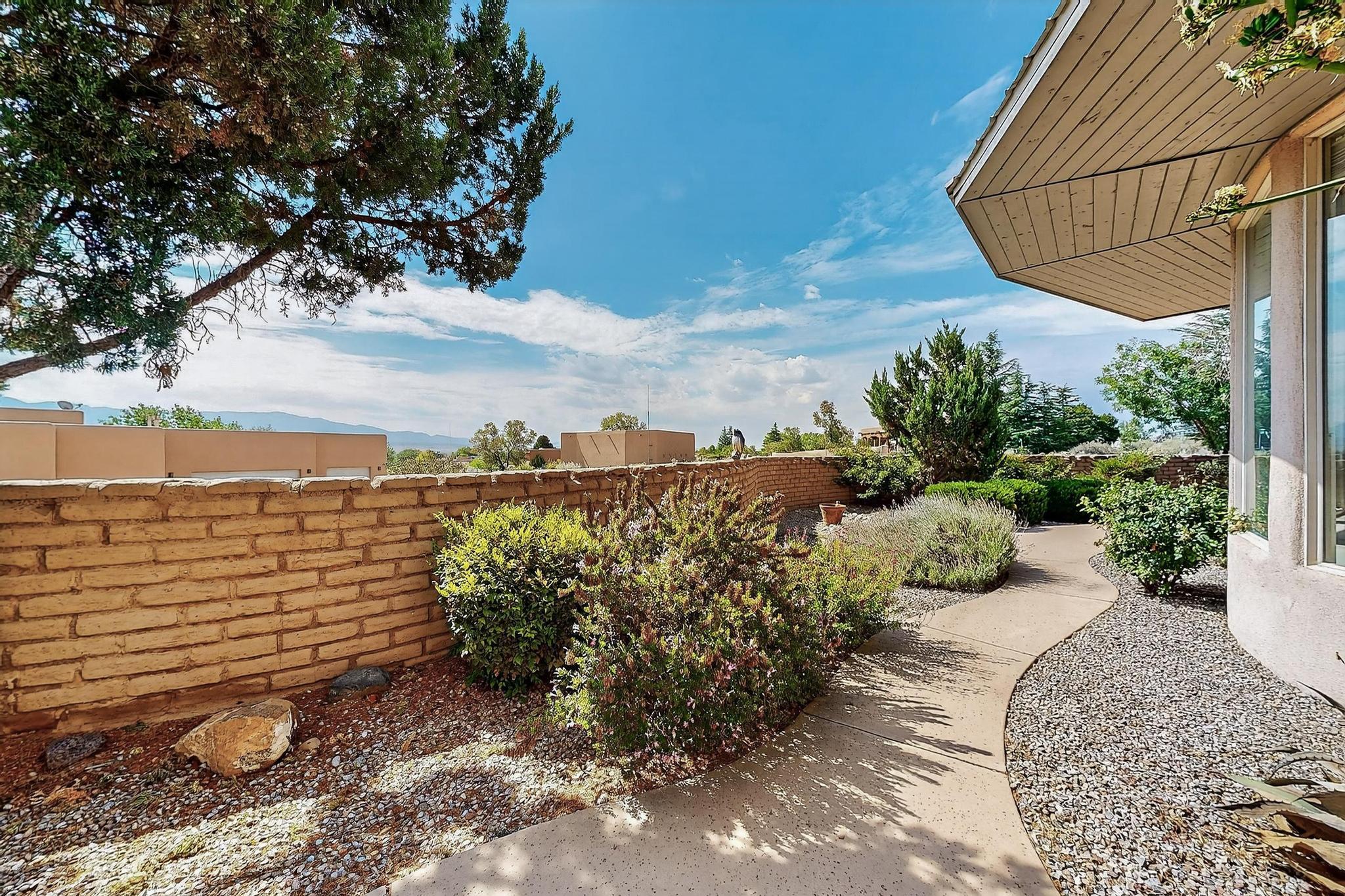 179 TIERRA ENCANTADA