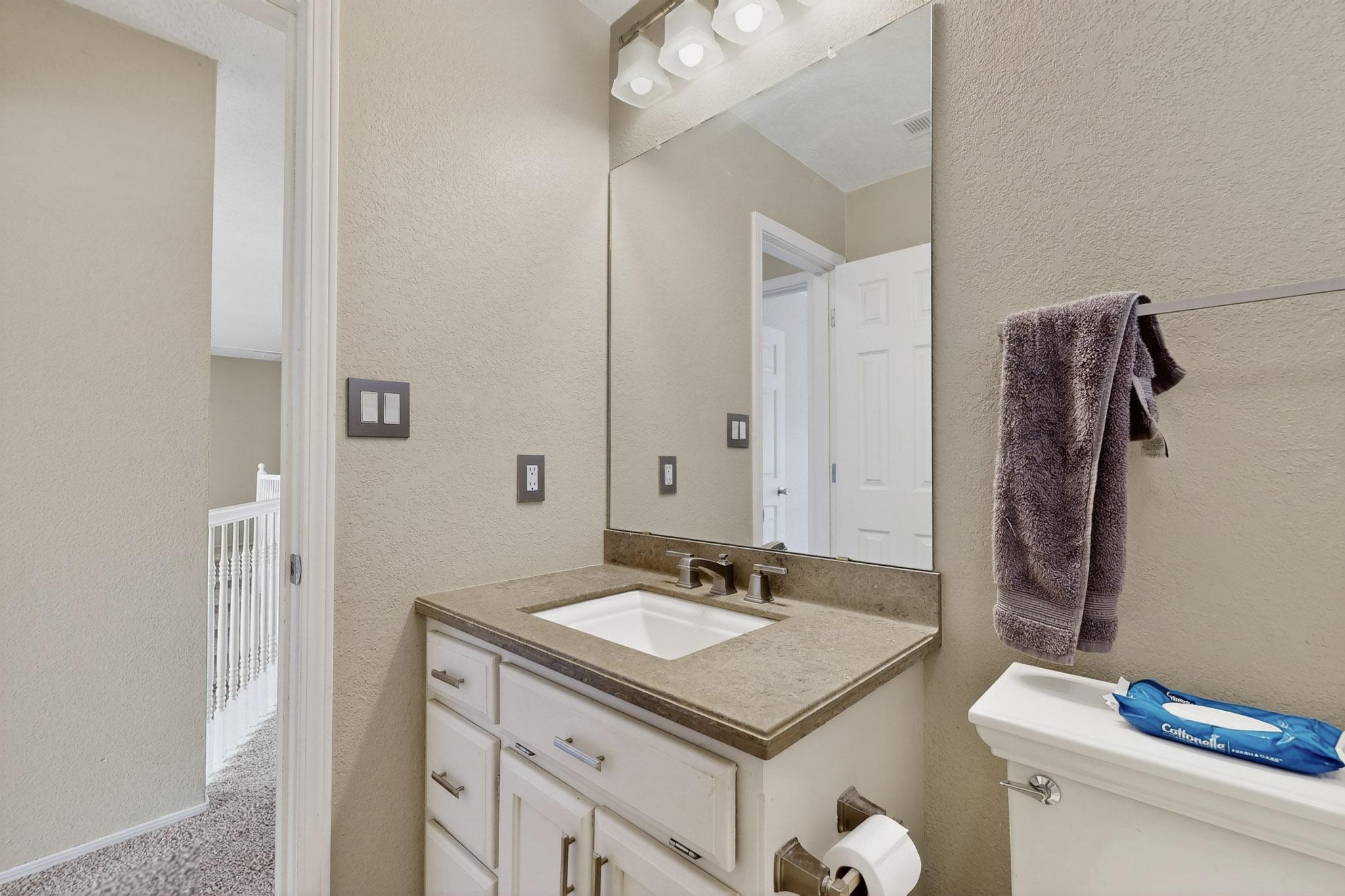 2840 W ISLAND Loop SE