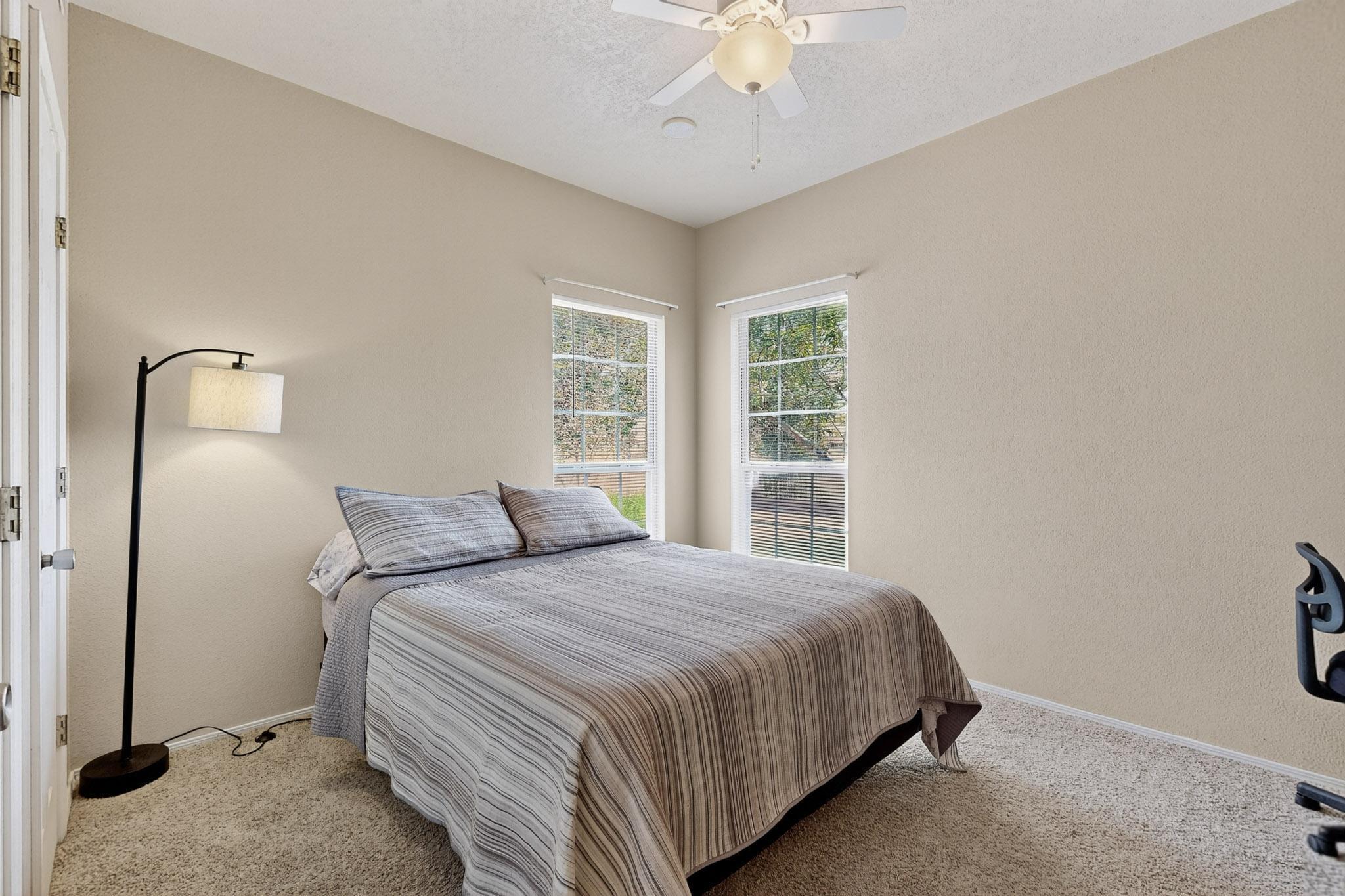 2840 W ISLAND Loop SE