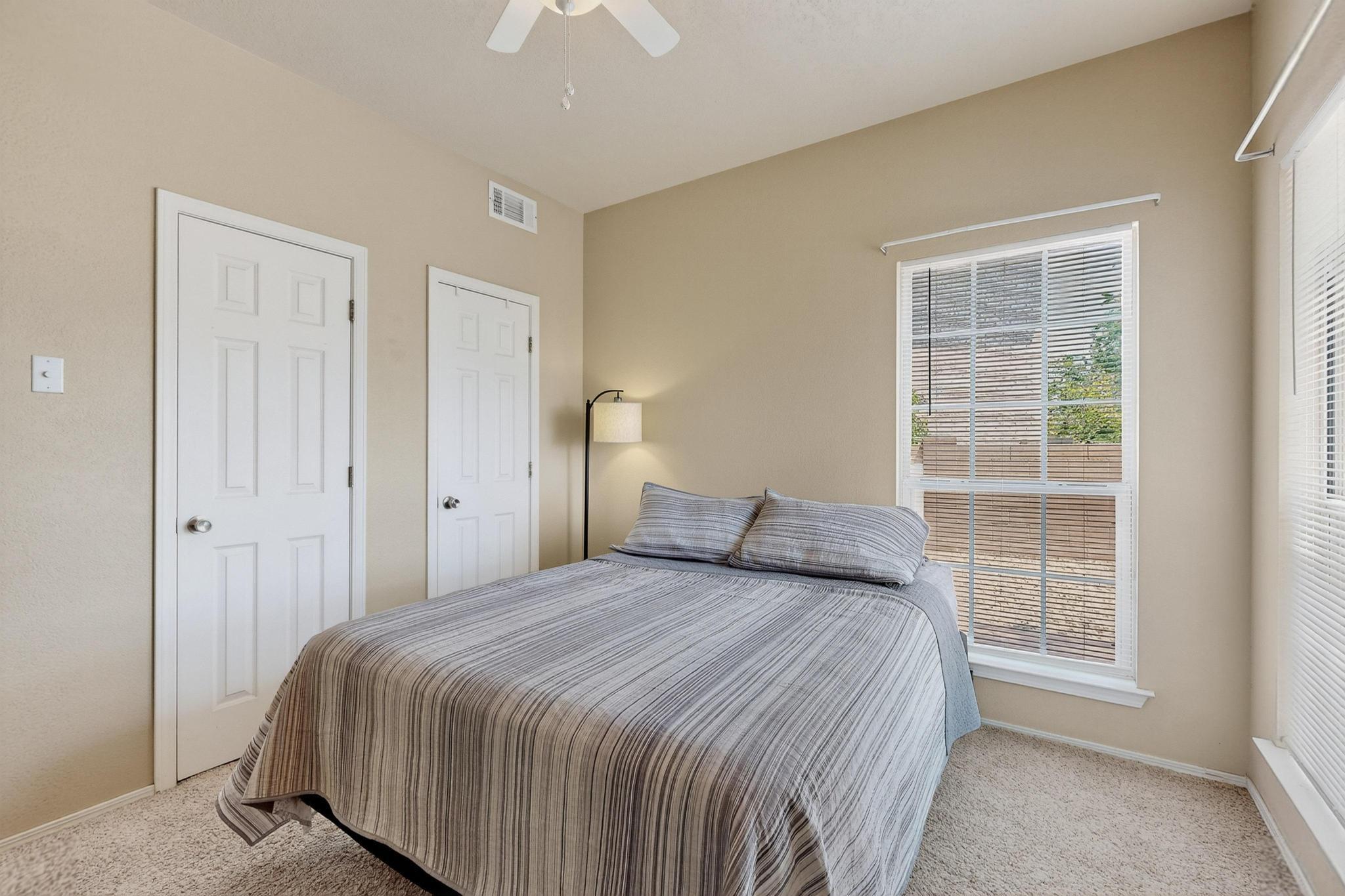 2840 W ISLAND Loop SE