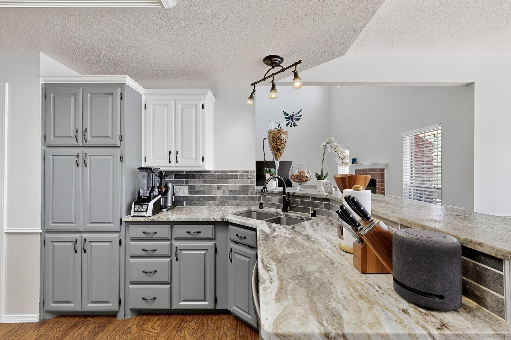 2840 W ISLAND Loop SE