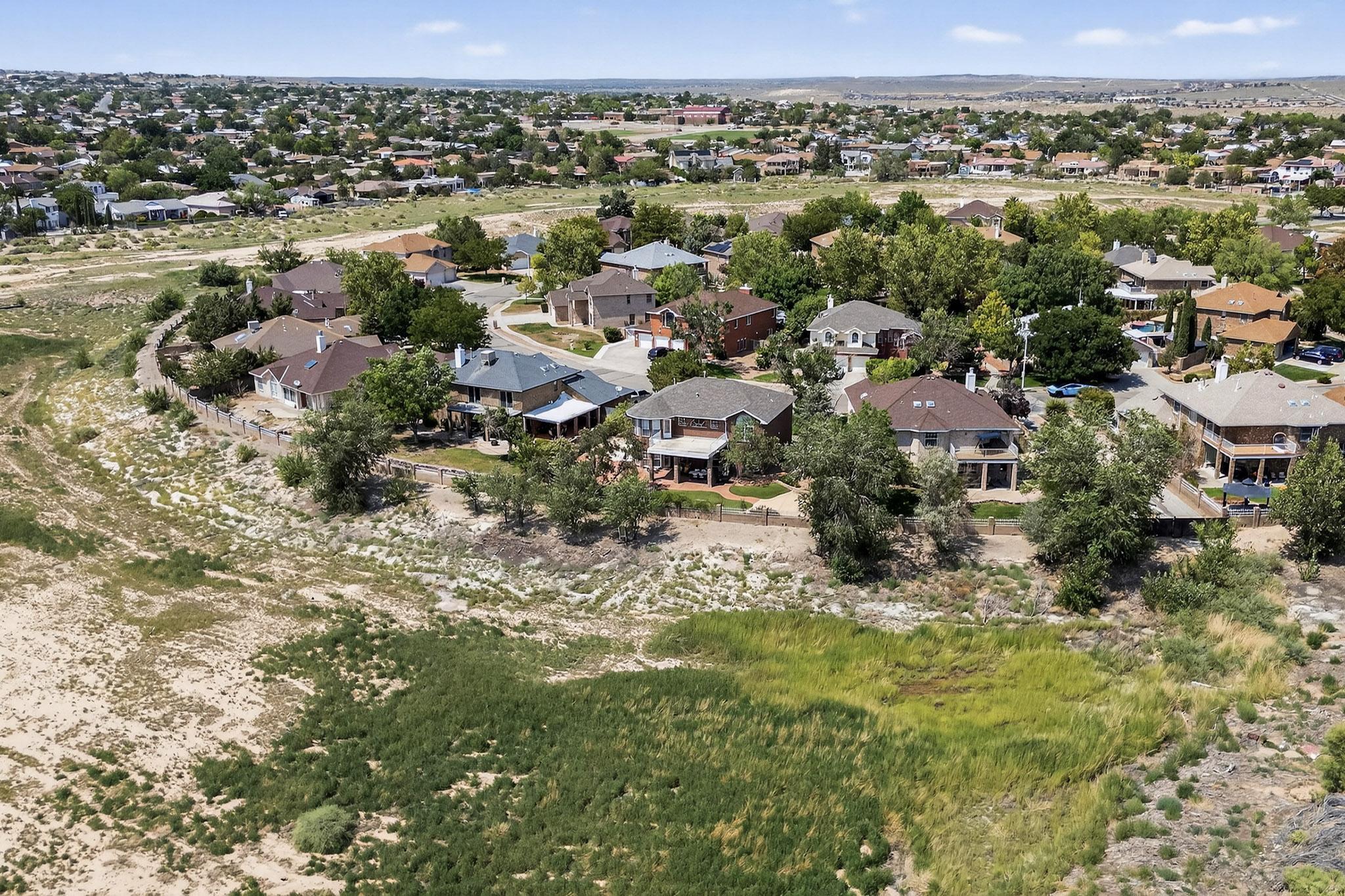 2840 W ISLAND Loop SE