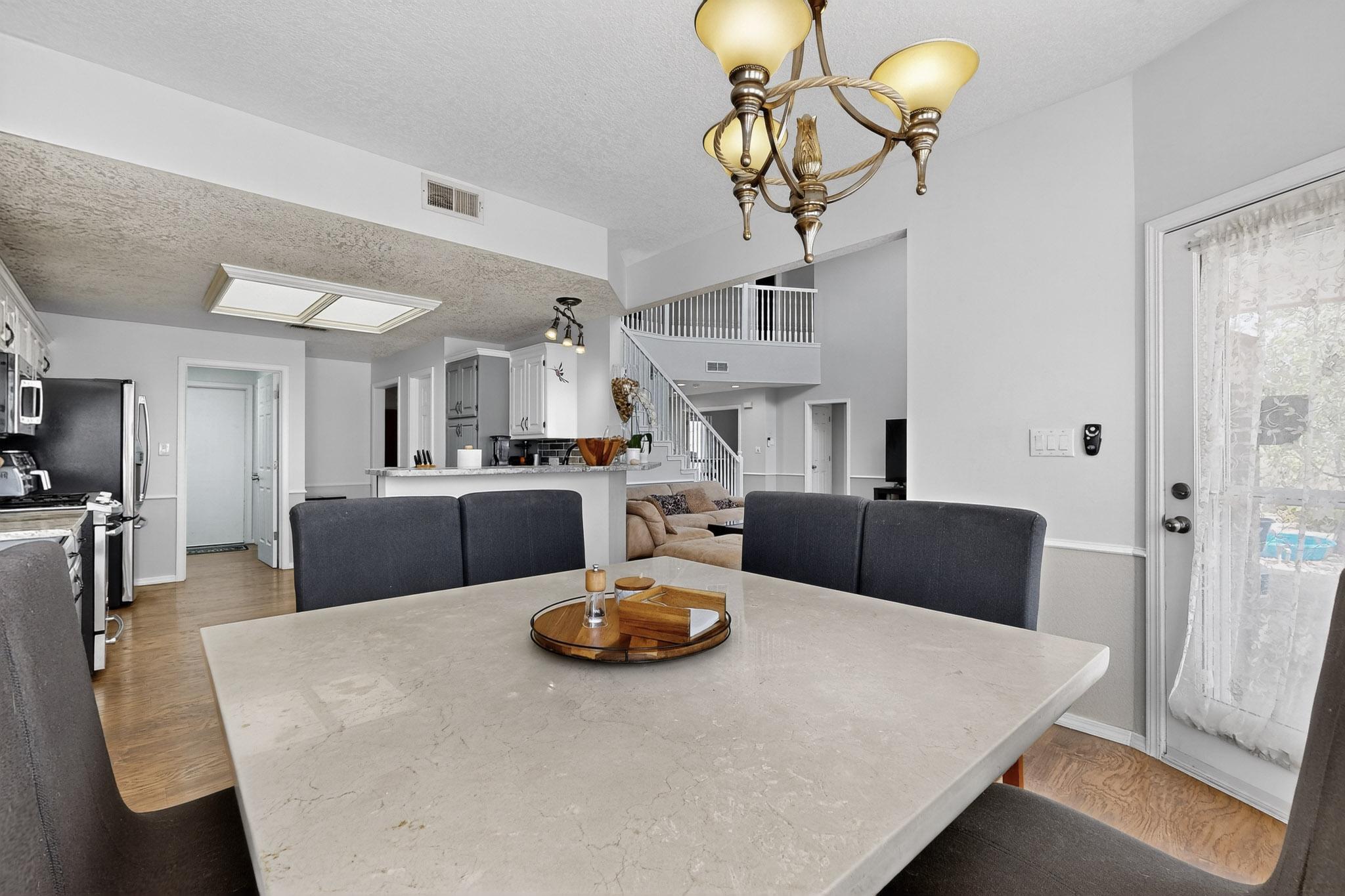 2840 W ISLAND Loop SE