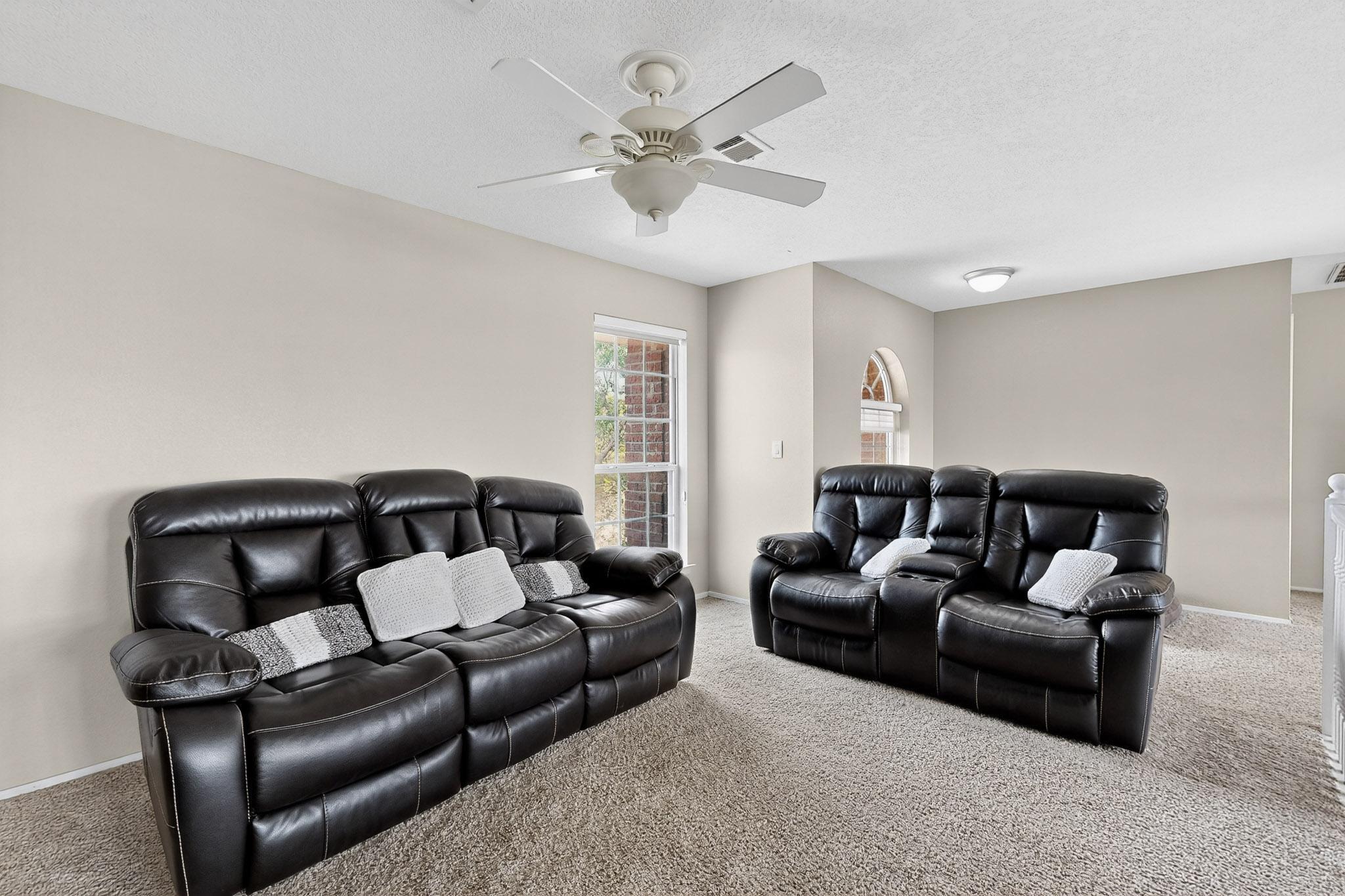 2840 W ISLAND Loop SE