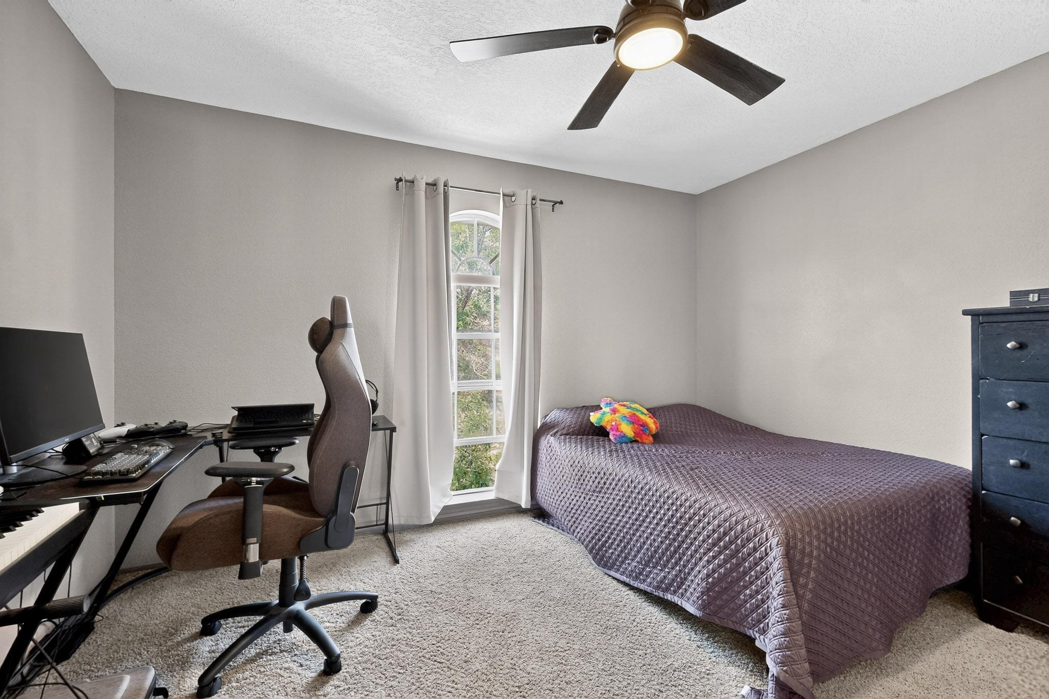 2840 W ISLAND Loop SE