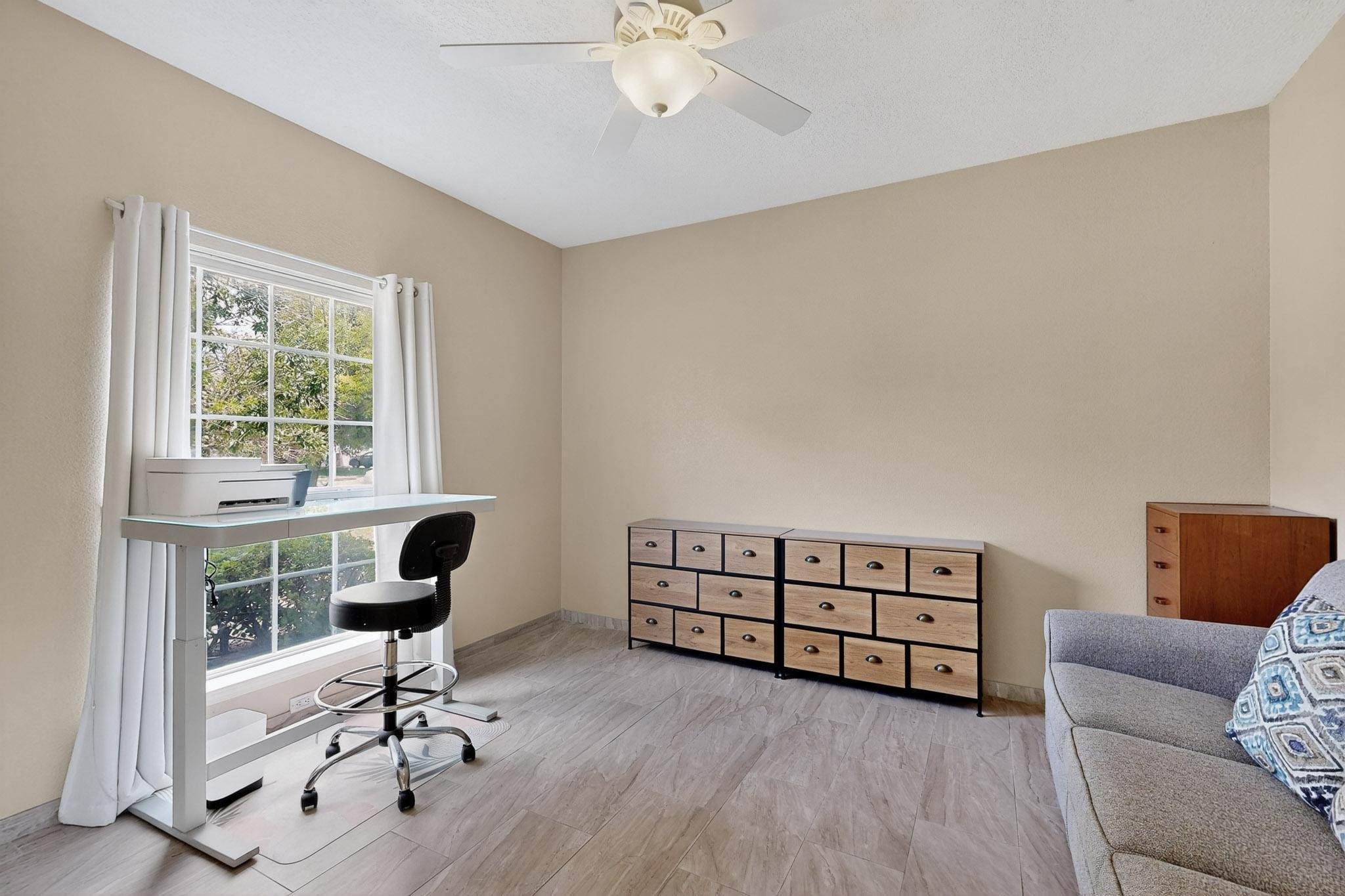 2840 W ISLAND Loop SE