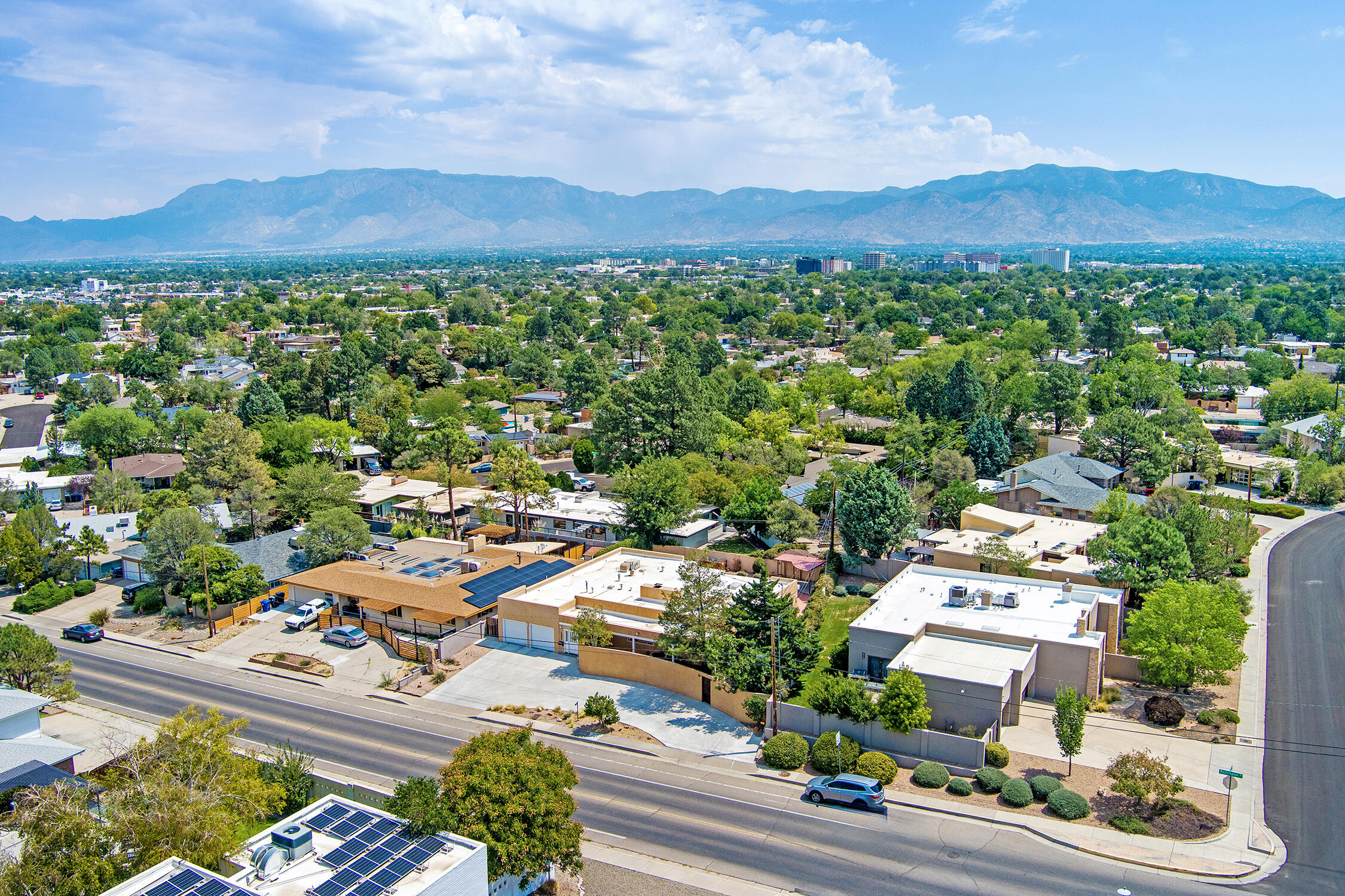 1306 WASHINGTON Street NE