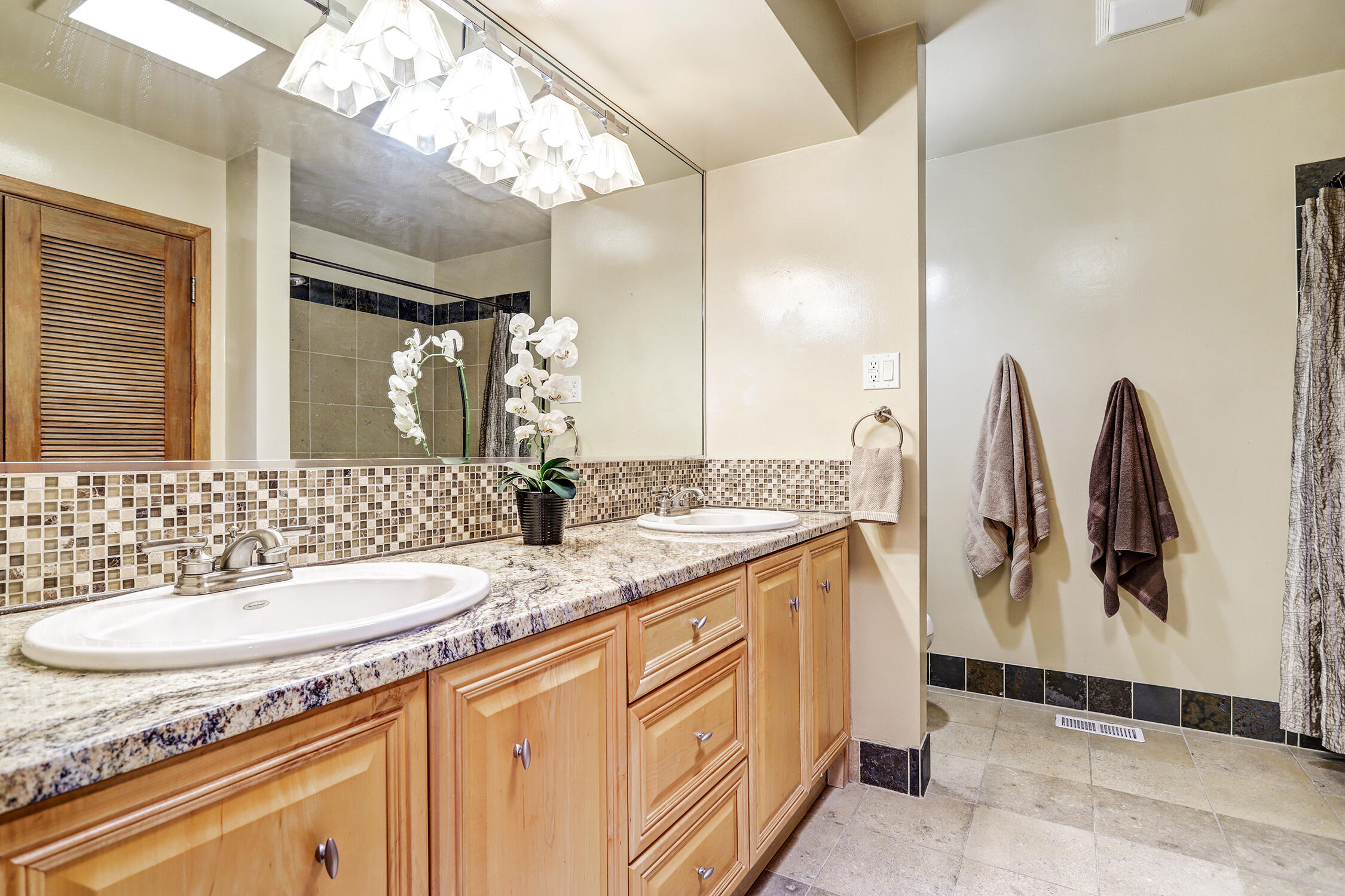 1306 WASHINGTON Street NE