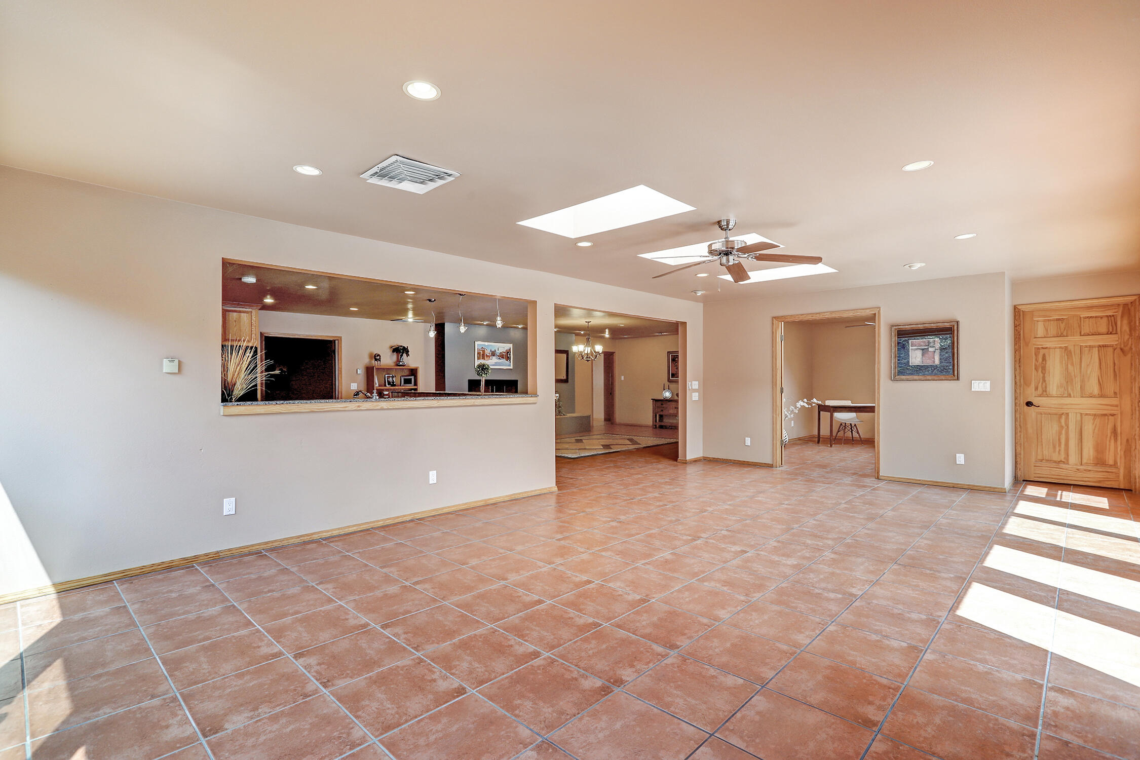 1306 WASHINGTON Street NE