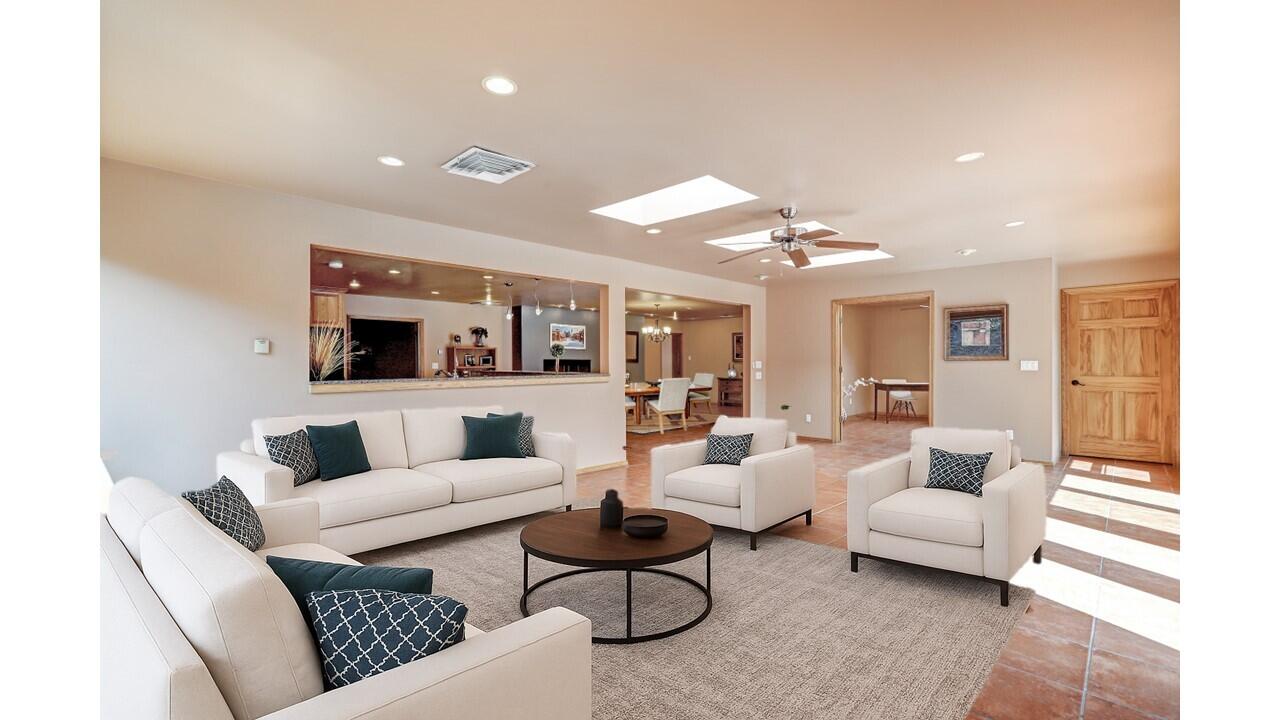 1306 WASHINGTON Street NE