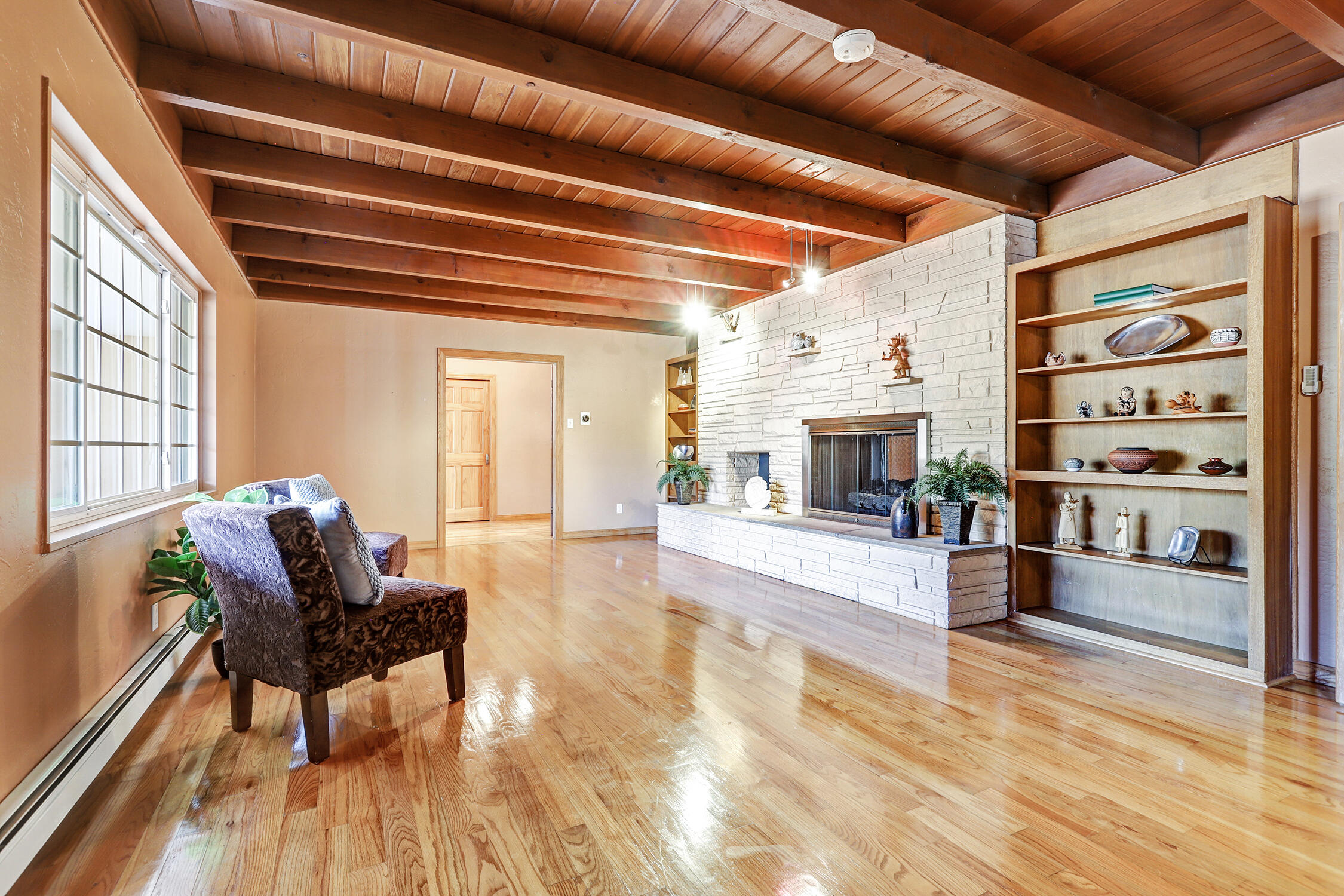 1306 WASHINGTON Street NE